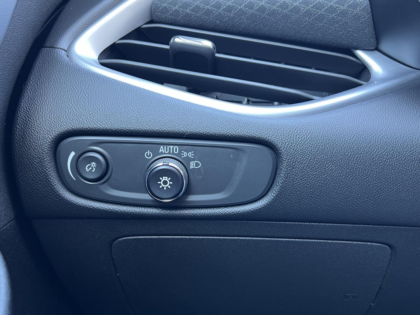 2024 GRAY /Black Cloth Chevrolet Malibu 1LT (1G1ZD5ST3RF) with an 1.5L 4 Cyl. engine, Automatic transmission, located at 2990 Old Orchard Rd., Jackson, MO, 63755, 37.354214, -89.612106 - 2024 Chevrolet Malibu LT 1-Owner 62xxx miles Front Wheel Drive 1.5L 4 Cyl. Automatic Backup Camera Heated Seats Power Driver Seat Bluetooth Remote Start Cruise Power Windows/Locks/Mirrors We have financing available and we accept trades! Fill out a credit application on our website or c - Photo#31