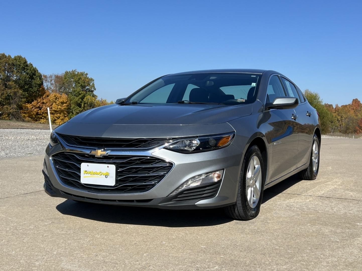 2024 GRAY /Black Cloth Chevrolet Malibu 1LT (1G1ZD5ST3RF) with an 1.5L 4 Cyl. engine, Automatic transmission, located at 2990 Old Orchard Rd., Jackson, MO, 63755, 37.354214, -89.612106 - 2024 Chevrolet Malibu LT 1-Owner 62xxx miles Front Wheel Drive 1.5L 4 Cyl. Automatic Backup Camera Heated Seats Power Driver Seat Bluetooth Remote Start Cruise Power Windows/Locks/Mirrors We have financing available and we accept trades! Fill out a credit application on our website or c - Photo#6
