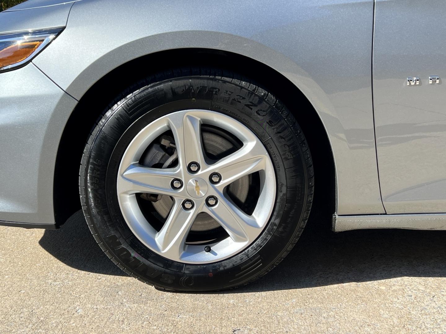 2024 GRAY /Black Cloth Chevrolet Malibu 1LT (1G1ZD5ST3RF) with an 1.5L 4 Cyl. engine, Automatic transmission, located at 2990 Old Orchard Rd., Jackson, MO, 63755, 37.354214, -89.612106 - 2024 Chevrolet Malibu LT 1-Owner 62xxx miles Front Wheel Drive 1.5L 4 Cyl. Automatic Backup Camera Heated Seats Power Driver Seat Bluetooth Remote Start Cruise Power Windows/Locks/Mirrors We have financing available and we accept trades! Fill out a credit application on our website or c - Photo#37