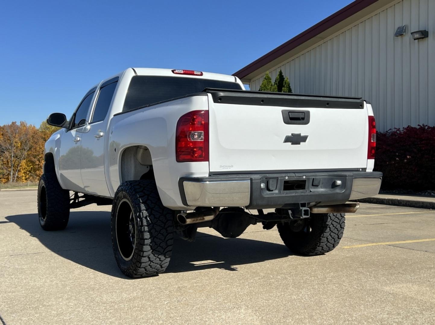 2011 WHITE /Tan Leather Chevrolet Silverado 1500 LTZ Crew Cab 4WD (3GCPKTE28BG) with an 6.2L V8 engine, Automatic transmission, located at 2990 Old Orchard Rd., Jackson, MO, 63755, 37.354214, -89.612106 - 2011 Chevrolet Silverado 1500 LTZ 152xxx miles 4x4 6.2L V8 Automatic Leather Power/Heated Seats Remote Start Cruise Power Windows/Locks/Mirrors We have financing available and we accept trades! Fill out a credit application on our website or come by today! If you have any questions, give - Photo#10