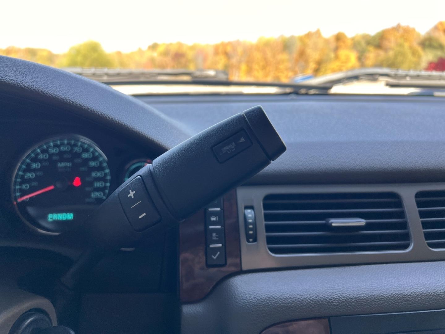 2011 WHITE /Tan Leather Chevrolet Silverado 1500 LTZ Crew Cab 4WD (3GCPKTE28BG) with an 6.2L V8 engine, Automatic transmission, located at 2990 Old Orchard Rd., Jackson, MO, 63755, 37.354214, -89.612106 - 2011 Chevrolet Silverado 1500 LTZ 152xxx miles 4x4 6.2L V8 Automatic Leather Power/Heated Seats Remote Start Cruise Power Windows/Locks/Mirrors We have financing available and we accept trades! Fill out a credit application on our website or come by today! If you have any questions, give - Photo#24