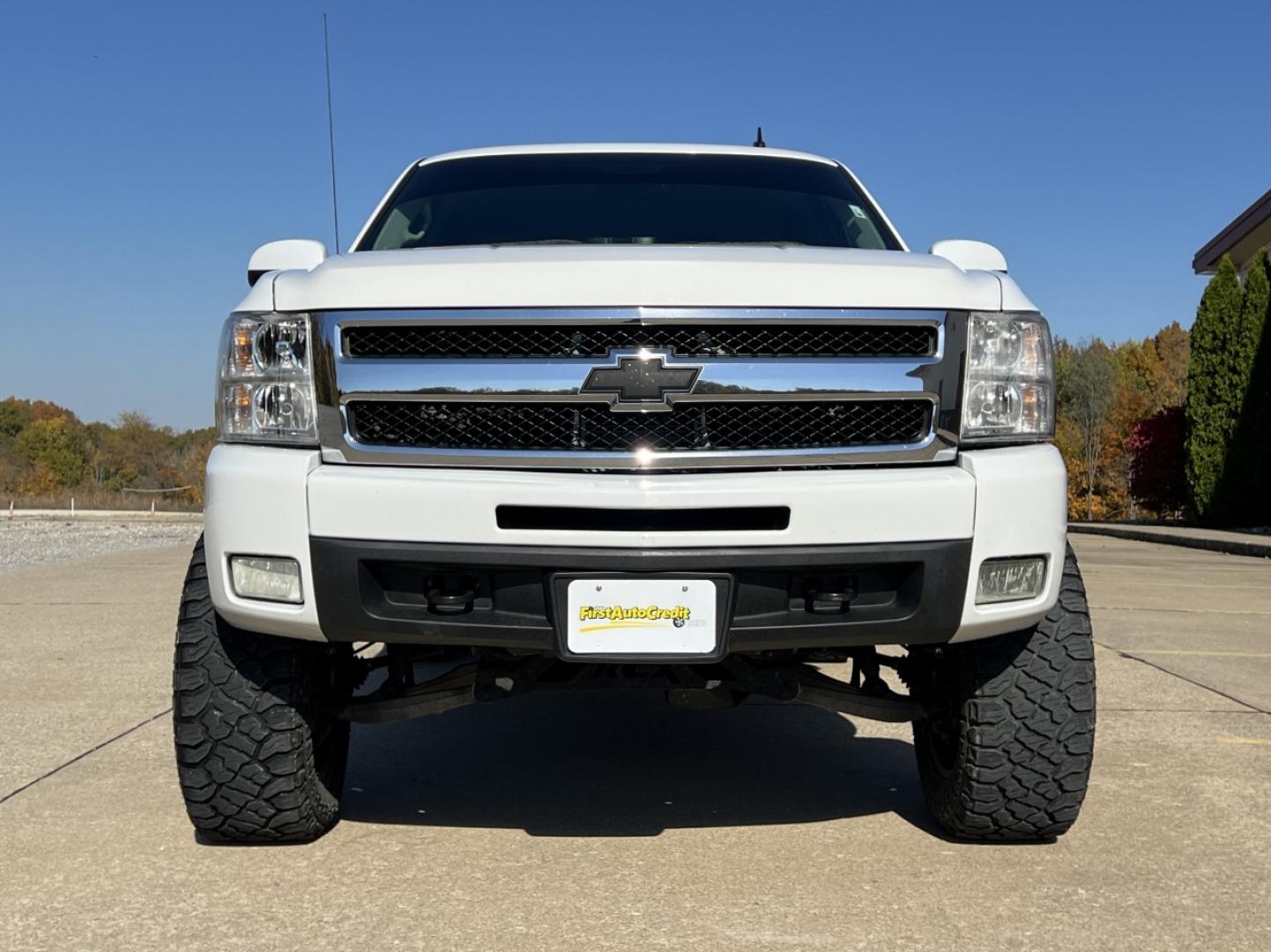 2011 WHITE /Tan Leather Chevrolet Silverado 1500 LTZ Crew Cab 4WD (3GCPKTE28BG) with an 6.2L V8 engine, Automatic transmission, located at 2990 Old Orchard Rd., Jackson, MO, 63755, 37.354214, -89.612106 - 2011 Chevrolet Silverado 1500 LTZ 152xxx miles 4x4 6.2L V8 Automatic Leather Power/Heated Seats Remote Start Cruise Power Windows/Locks/Mirrors We have financing available and we accept trades! Fill out a credit application on our website or come by today! If you have any questions, give - Photo#12