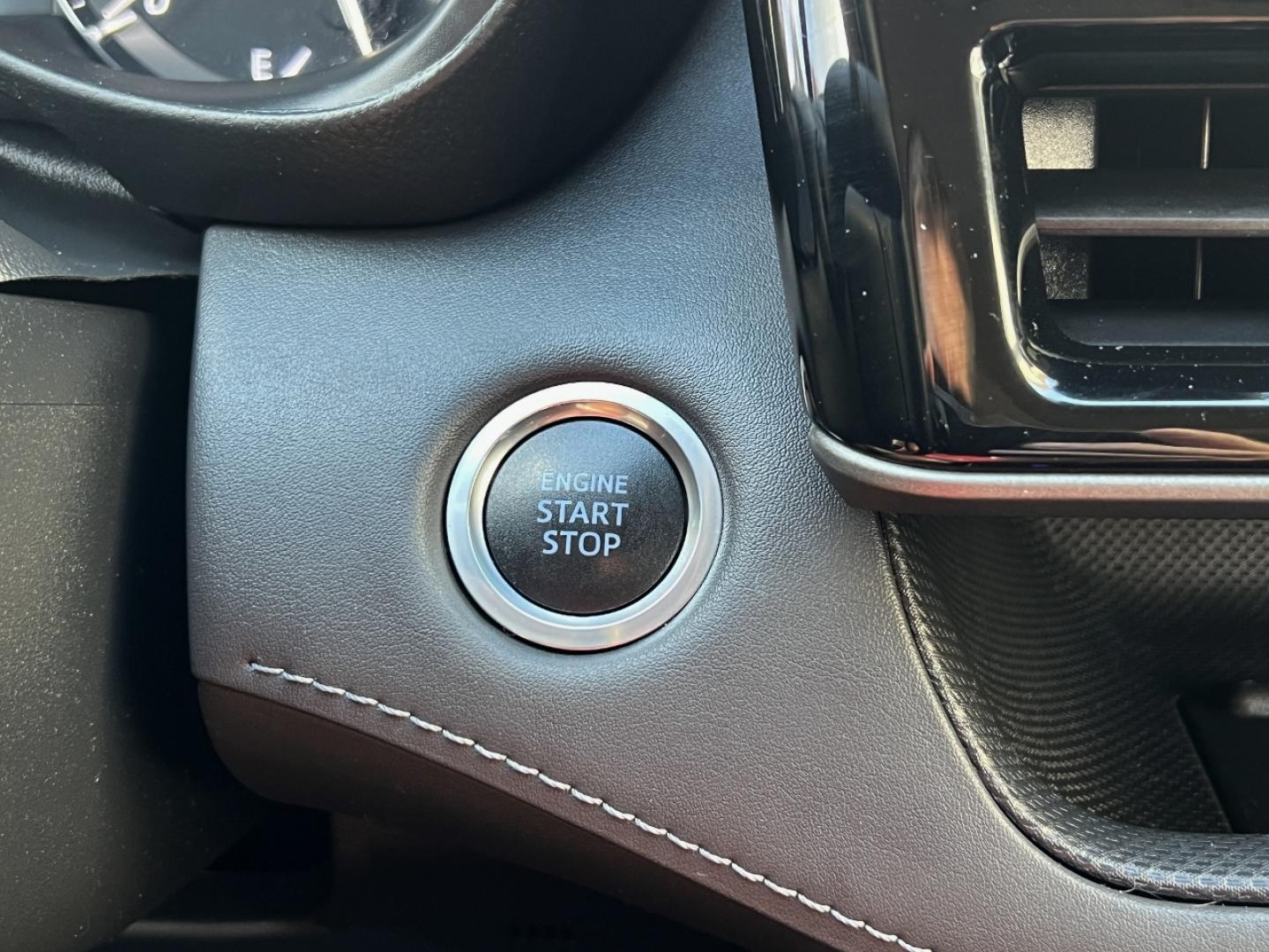 2020 SILVER /Black Leather Toyota Highlander XLE FWD V6 (5TDGZRAH6LS) with an 3.5L V6 engine, Automatic transmission, located at 2990 Old Orchard Rd., Jackson, MO, 63755, 37.354214, -89.612106 - 2020 Toyota Highlander XLE Only 49xxx miles Front Wheel Drive 3.5L V6 Automatic Leather 3rd Row Power/Heated Seats Backup Camera Sunroof Bluetooth Cruise Power Windows/Locks/Mirrors We have financing available and we accept trades! Fill out a credit application on our website or come by - Photo#25