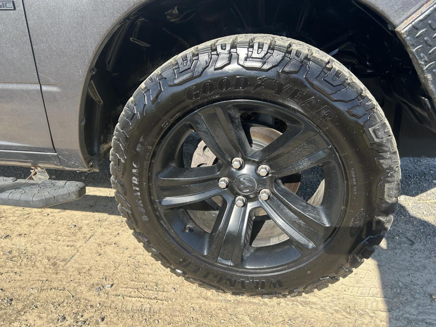 2021 GRAY /Black RAM 1500 Classic Tradesman Crew Cab SWB 4WD (1C6RR7LT8MS) with an 5.7L V8 OHV 16V engine, Automatic transmission, located at 506 S. Kingshighway, Cape Girardeau, MO, 63703, (573) 235-5000, 37.294991, -89.553635 - 2021 Ram 1500 Tradesman 77xxx miles 4x4 5.7L V8 HEMI Automatic Bluetooth Backup Camera Cruise Power Windows/Locks/Mirrors We have financing available and we accept trades! Fill out a credit application on our website or come by today! If you have any questions, give us a call at (573) 235- - Photo#41