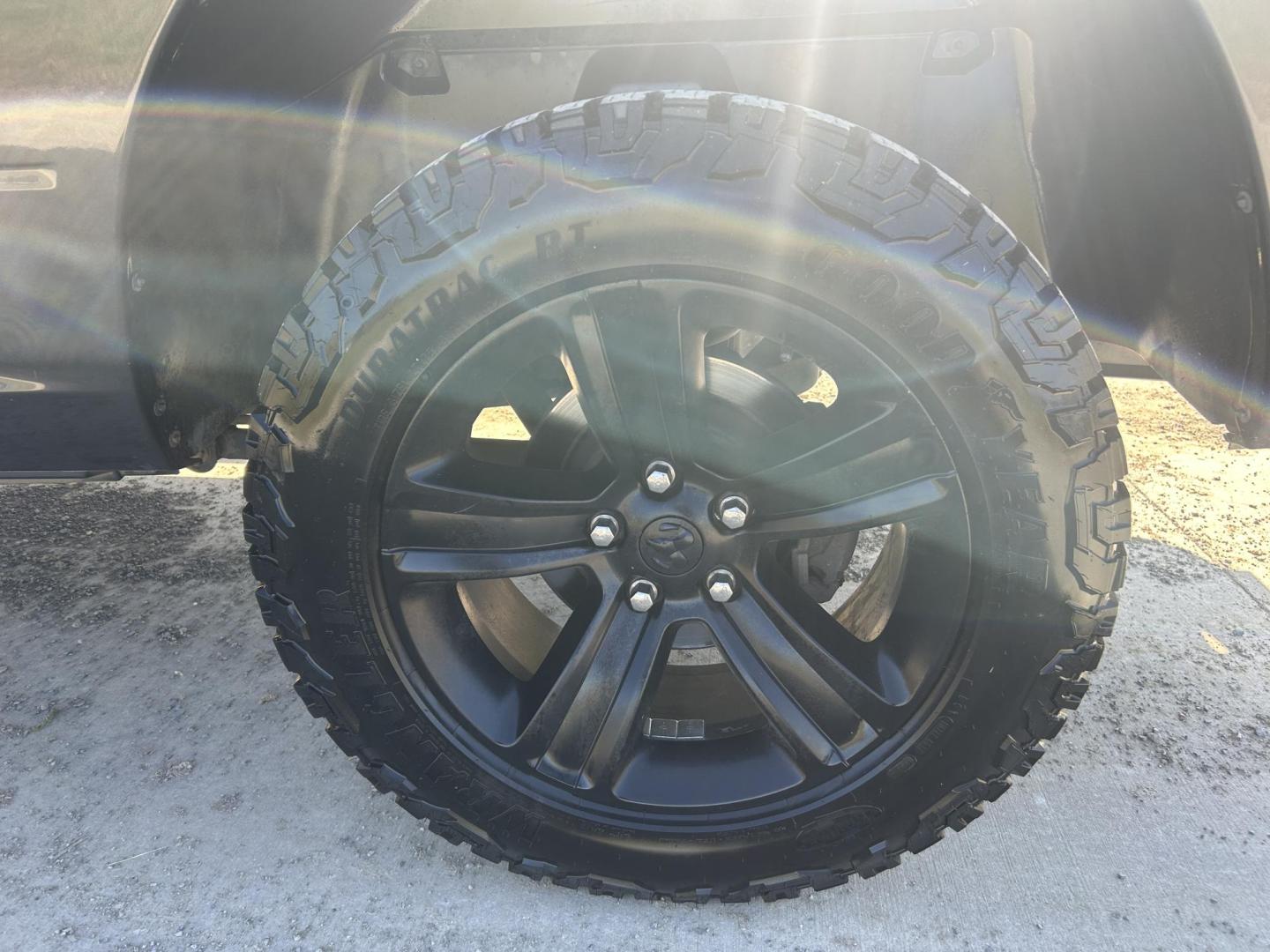 2021 GRAY /Black RAM 1500 Classic Tradesman Crew Cab SWB 4WD (1C6RR7LT8MS) with an 5.7L V8 OHV 16V engine, Automatic transmission, located at 506 S. Kingshighway, Cape Girardeau, MO, 63703, (573) 235-5000, 37.294991, -89.553635 - 2021 Ram 1500 Tradesman 77xxx miles 4x4 5.7L V8 HEMI Automatic Bluetooth Backup Camera Cruise Power Windows/Locks/Mirrors We have financing available and we accept trades! Fill out a credit application on our website or come by today! If you have any questions, give us a call at (573) 235- - Photo#39