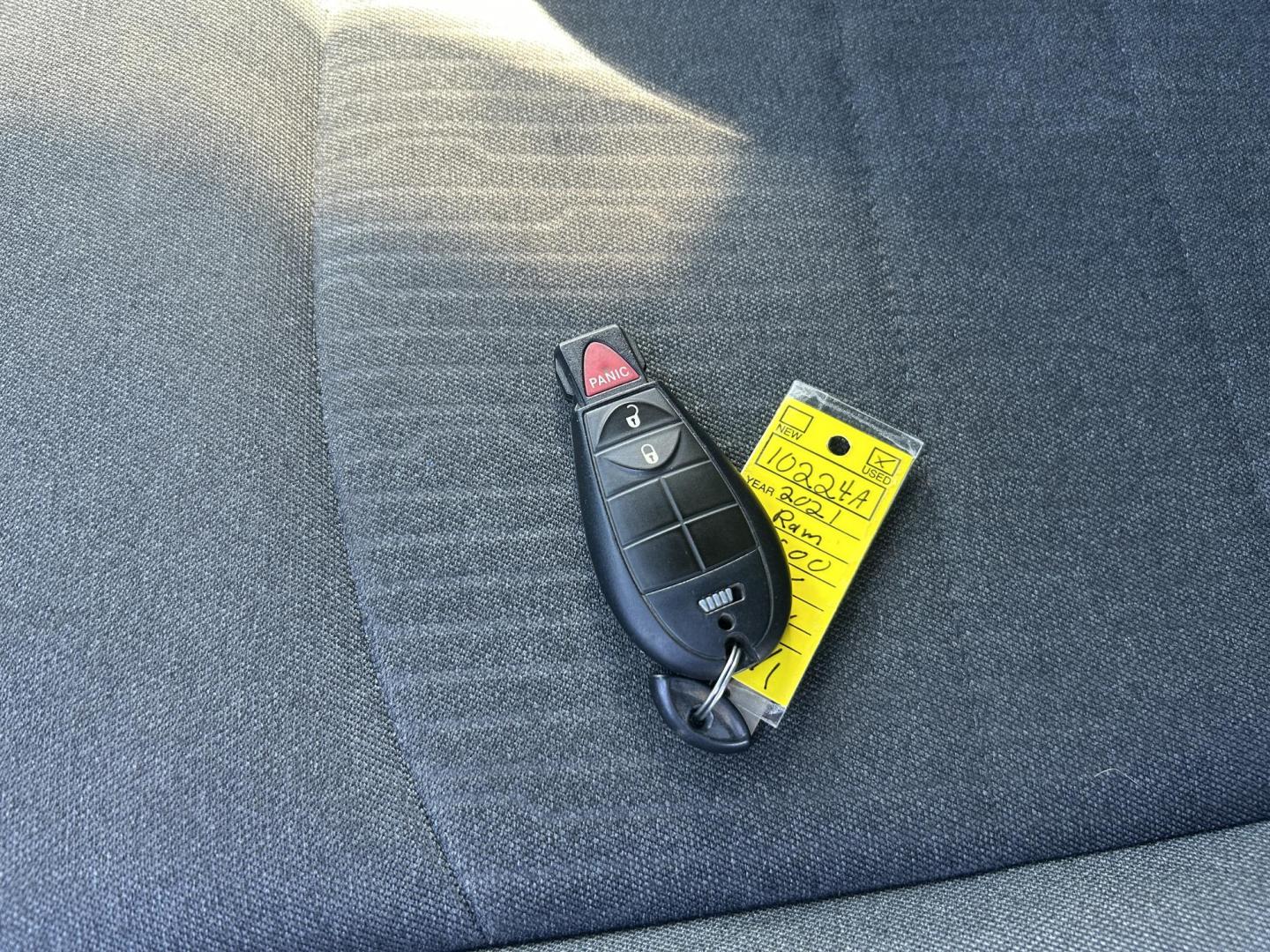 2021 GRAY /Black RAM 1500 Classic Tradesman Crew Cab SWB 4WD (1C6RR7LT8MS) with an 5.7L V8 OHV 16V engine, Automatic transmission, located at 506 S. Kingshighway, Cape Girardeau, MO, 63703, (573) 235-5000, 37.294991, -89.553635 - 2021 Ram 1500 Tradesman 77xxx miles 4x4 5.7L V8 HEMI Automatic Bluetooth Backup Camera Cruise Power Windows/Locks/Mirrors We have financing available and we accept trades! Fill out a credit application on our website or come by today! If you have any questions, give us a call at (573) 235- - Photo#2