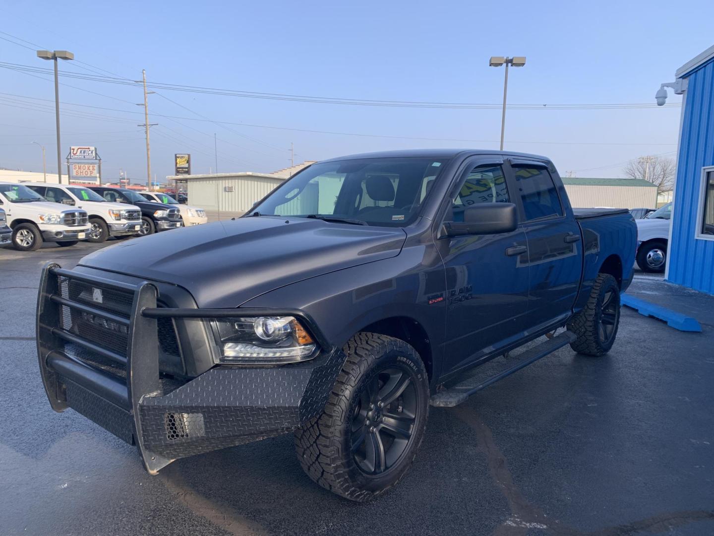 2021 GRAY /Black RAM 1500 Classic Tradesman Crew Cab SWB 4WD (1C6RR7LT8MS) with an 5.7L V8 OHV 16V engine, Automatic transmission, located at 506 S. Kingshighway, Cape Girardeau, MO, 63703, (573) 235-5000, 37.294991, -89.553635 - 2021 Ram 1500 Tradesman 77xxx miles 4x4 5.7L V8 HEMI Automatic Bluetooth Backup Camera Cruise Power Windows/Locks/Mirrors We have financing available and we accept trades! Fill out a credit application on our website or come by today! If you have any questions, give us a call at (573) 235- - Photo#2