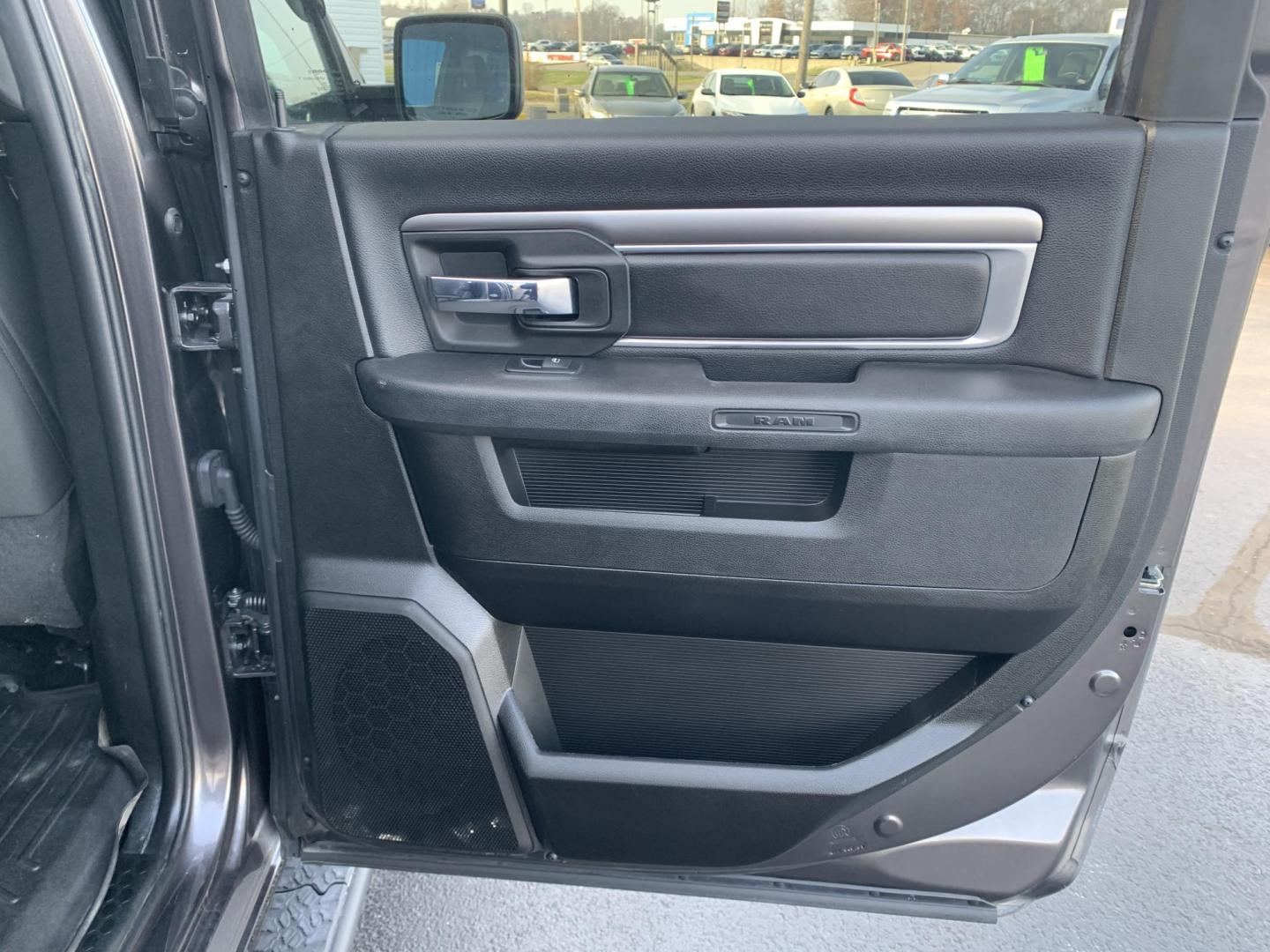 2021 GRAY /Black RAM 1500 Classic Tradesman Crew Cab SWB 4WD (1C6RR7LT8MS) with an 5.7L V8 OHV 16V engine, Automatic transmission, located at 506 S. Kingshighway, Cape Girardeau, MO, 63703, (573) 235-5000, 37.294991, -89.553635 - 2021 Ram 1500 Tradesman 77xxx miles 4x4 5.7L V8 HEMI Automatic Bluetooth Backup Camera Cruise Power Windows/Locks/Mirrors We have financing available and we accept trades! Fill out a credit application on our website or come by today! If you have any questions, give us a call at (573) 235- - Photo#19