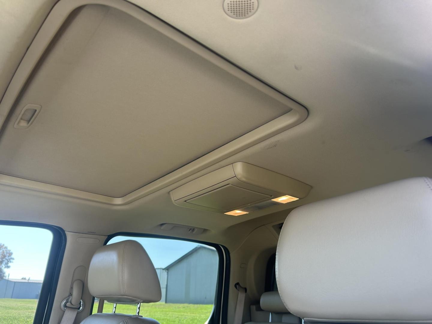 2009 WHITE /Tan Cadillac Escalade EXT Sport Utility Truck (3GYFK22299G) with an 6.2L V8 OHV 16V engine, Automatic transmission, located at 506 S. Kingshighway, Cape Girardeau, MO, 63703, (573) 235-5000, 37.294991, -89.553635 - 2009 Cadillac Escalade EXT Luxury Sport Utility Truck 159xxx miles All Wheel Drive 6.2L V8 Automatic Leather Sunroof Power/Heated/Cooled Seats Heated Steering Wheel Backup Camera Bluetooth Cruise Power Windows/Locks/Mirrors We have financing available and we accept trades! Fill out a cr - Photo#20