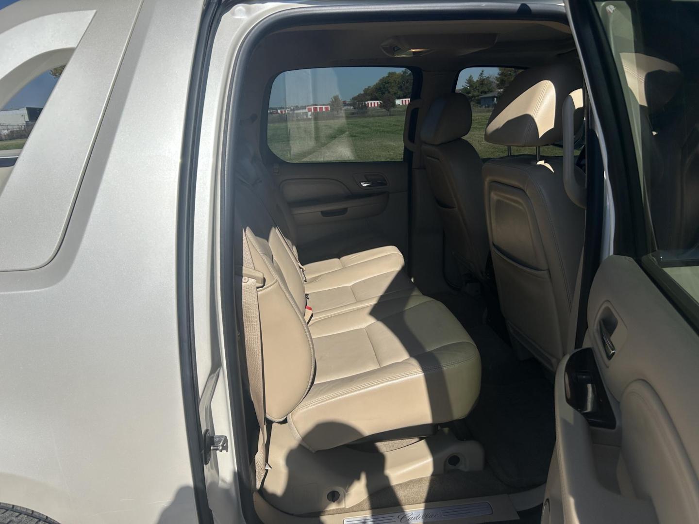 2009 WHITE /Tan Cadillac Escalade EXT Sport Utility Truck (3GYFK22299G) with an 6.2L V8 OHV 16V engine, Automatic transmission, located at 506 S. Kingshighway, Cape Girardeau, MO, 63703, (573) 235-5000, 37.294991, -89.553635 - 2009 Cadillac Escalade EXT Luxury Sport Utility Truck 159xxx miles All Wheel Drive 6.2L V8 Automatic Leather Sunroof Power/Heated/Cooled Seats Heated Steering Wheel Backup Camera Bluetooth Cruise Power Windows/Locks/Mirrors We have financing available and we accept trades! Fill out a cr - Photo#19