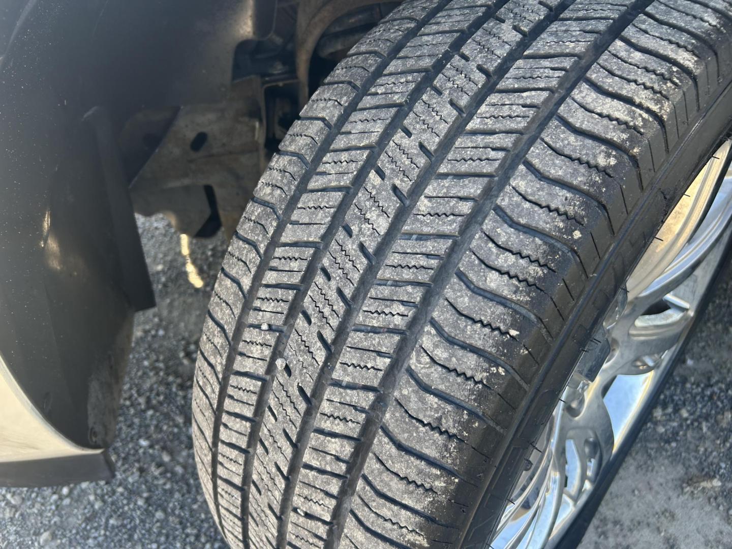 2009 WHITE /Tan Cadillac Escalade EXT Sport Utility Truck (3GYFK22299G) with an 6.2L V8 OHV 16V engine, Automatic transmission, located at 506 S. Kingshighway, Cape Girardeau, MO, 63703, (573) 235-5000, 37.294991, -89.553635 - 2009 Cadillac Escalade EXT Luxury Sport Utility Truck 159xxx miles All Wheel Drive 6.2L V8 Automatic Leather Sunroof Power/Heated/Cooled Seats Heated Steering Wheel Backup Camera Bluetooth Cruise Power Windows/Locks/Mirrors We have financing available and we accept trades! Fill out a cr - Photo#36