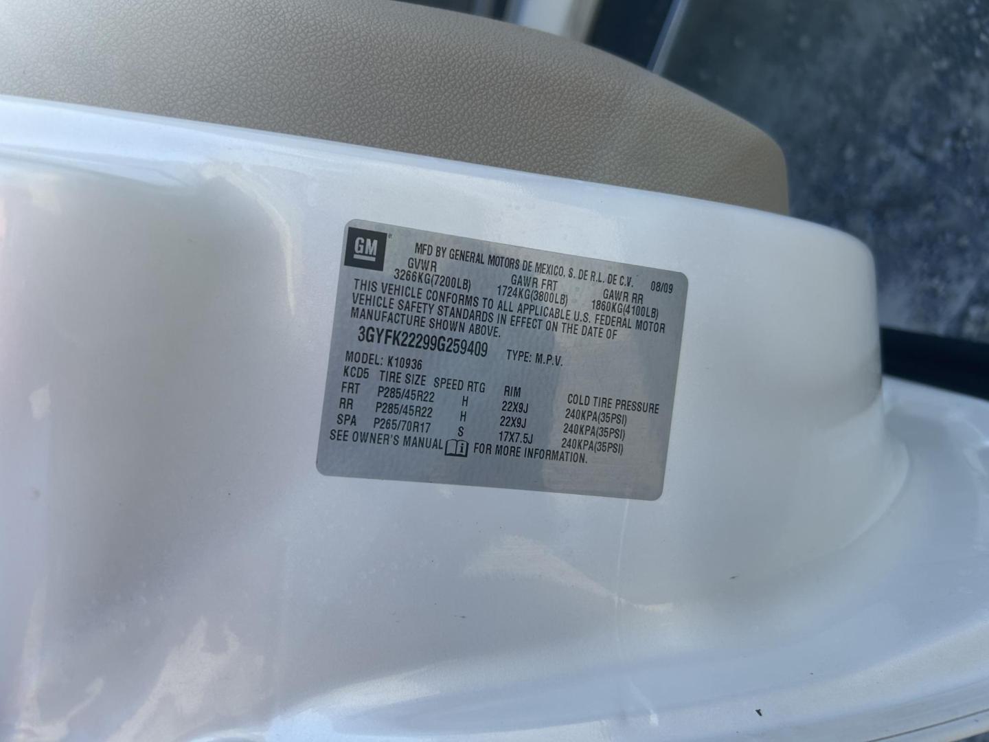 2009 WHITE /Tan Cadillac Escalade EXT Sport Utility Truck (3GYFK22299G) with an 6.2L V8 OHV 16V engine, Automatic transmission, located at 506 S. Kingshighway, Cape Girardeau, MO, 63703, (573) 235-5000, 37.294991, -89.553635 - 2009 Cadillac Escalade EXT Luxury Sport Utility Truck 159xxx miles All Wheel Drive 6.2L V8 Automatic Leather Sunroof Power/Heated/Cooled Seats Heated Steering Wheel Backup Camera Bluetooth Cruise Power Windows/Locks/Mirrors We have financing available and we accept trades! Fill out a cr - Photo#46