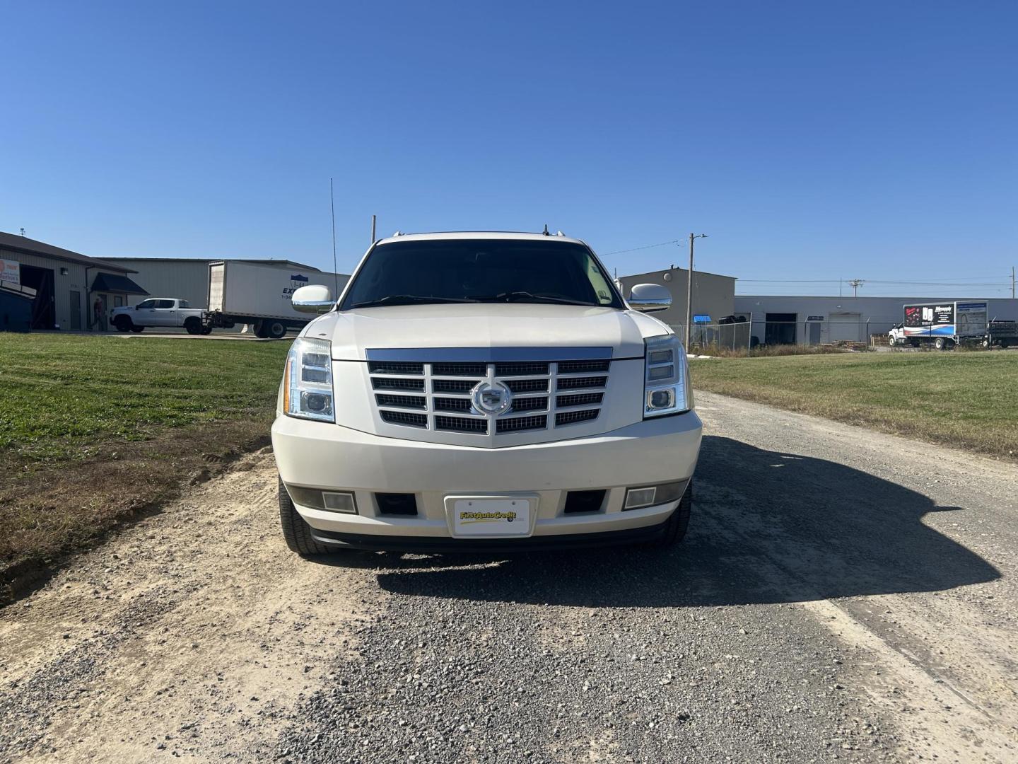 2009 WHITE /Tan Cadillac Escalade EXT Sport Utility Truck (3GYFK22299G) with an 6.2L V8 OHV 16V engine, Automatic transmission, located at 506 S. Kingshighway, Cape Girardeau, MO, 63703, (573) 235-5000, 37.294991, -89.553635 - 2009 Cadillac Escalade EXT Luxury Sport Utility Truck 159xxx miles All Wheel Drive 6.2L V8 Automatic Leather Sunroof Power/Heated/Cooled Seats Heated Steering Wheel Backup Camera Bluetooth Cruise Power Windows/Locks/Mirrors We have financing available and we accept trades! Fill out a cr - Photo#5
