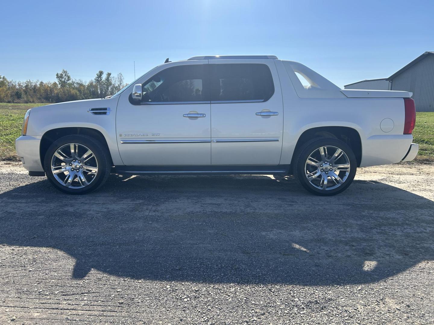 2009 WHITE /Tan Cadillac Escalade EXT Sport Utility Truck (3GYFK22299G) with an 6.2L V8 OHV 16V engine, Automatic transmission, located at 506 S. Kingshighway, Cape Girardeau, MO, 63703, (573) 235-5000, 37.294991, -89.553635 - 2009 Cadillac Escalade EXT Luxury Sport Utility Truck 159xxx miles All Wheel Drive 6.2L V8 Automatic Leather Sunroof Power/Heated/Cooled Seats Heated Steering Wheel Backup Camera Bluetooth Cruise Power Windows/Locks/Mirrors We have financing available and we accept trades! Fill out a cr - Photo#7