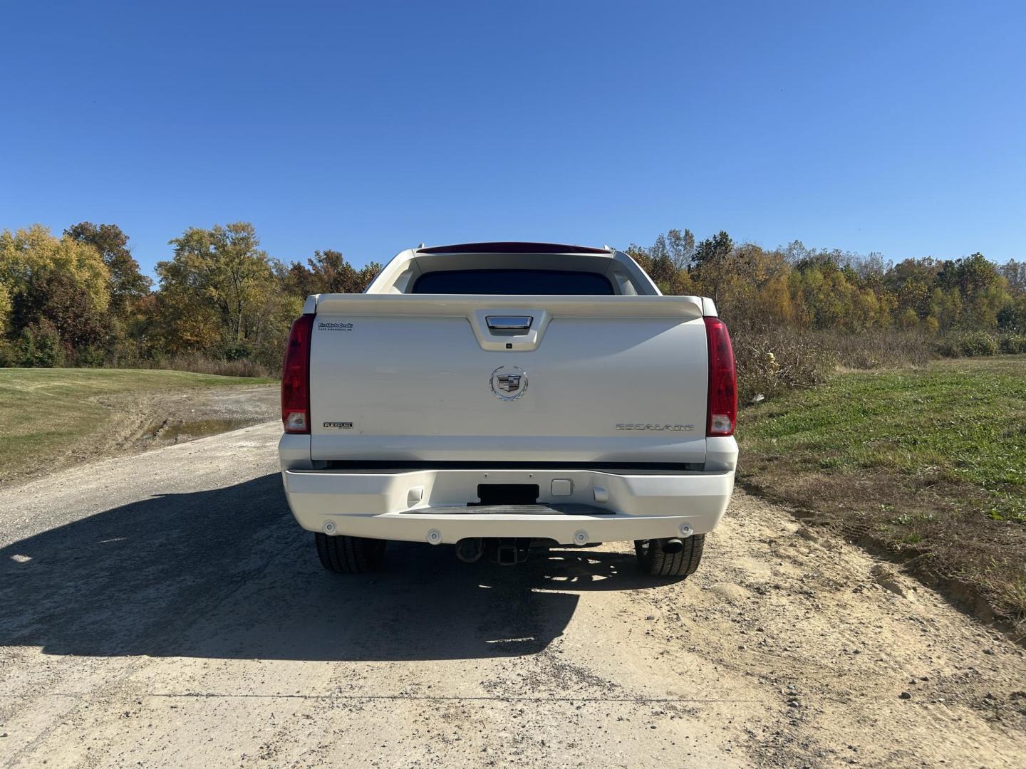 2009 WHITE /Tan Cadillac Escalade EXT Sport Utility Truck (3GYFK22299G) with an 6.2L V8 OHV 16V engine, Automatic transmission, located at 506 S. Kingshighway, Cape Girardeau, MO, 63703, (573) 235-5000, 37.294991, -89.553635 - 2009 Cadillac Escalade EXT Luxury Sport Utility Truck 159xxx miles All Wheel Drive 6.2L V8 Automatic Leather Sunroof Power/Heated/Cooled Seats Heated Steering Wheel Backup Camera Bluetooth Cruise Power Windows/Locks/Mirrors We have financing available and we accept trades! Fill out a cr - Photo#9