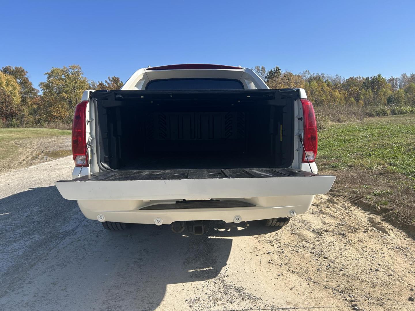 2009 WHITE /Tan Cadillac Escalade EXT Sport Utility Truck (3GYFK22299G) with an 6.2L V8 OHV 16V engine, Automatic transmission, located at 506 S. Kingshighway, Cape Girardeau, MO, 63703, (573) 235-5000, 37.294991, -89.553635 - 2009 Cadillac Escalade EXT Luxury Sport Utility Truck 159xxx miles All Wheel Drive 6.2L V8 Automatic Leather Sunroof Power/Heated/Cooled Seats Heated Steering Wheel Backup Camera Bluetooth Cruise Power Windows/Locks/Mirrors We have financing available and we accept trades! Fill out a cr - Photo#26