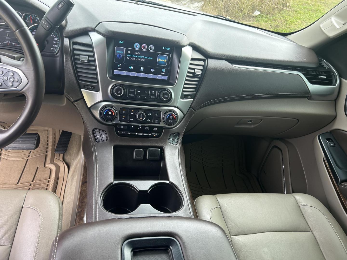 2015 WHITE /Black Chevrolet Tahoe LT 4WD (1GNSKBKC7FR) with an 5.3L V8 OHV 16V engine, Automatic transmission, located at 506 S. Kingshighway, Cape Girardeau, MO, 63703, (573) 235-5000, 37.294991, -89.553635 - 2015 Chevrolet Tahoe 1500 LT 145xxx miles 4 Wheel Drive 5.3L V8 Automatic Leather 3rd Row Rear Entertainment Backup Camera Power/Heated Seats Sunroof Remote Start Cruise Power Windows/Locks/Mirrors We have financing available and we accept trades! Fill out a credit application on our w - Photo#29
