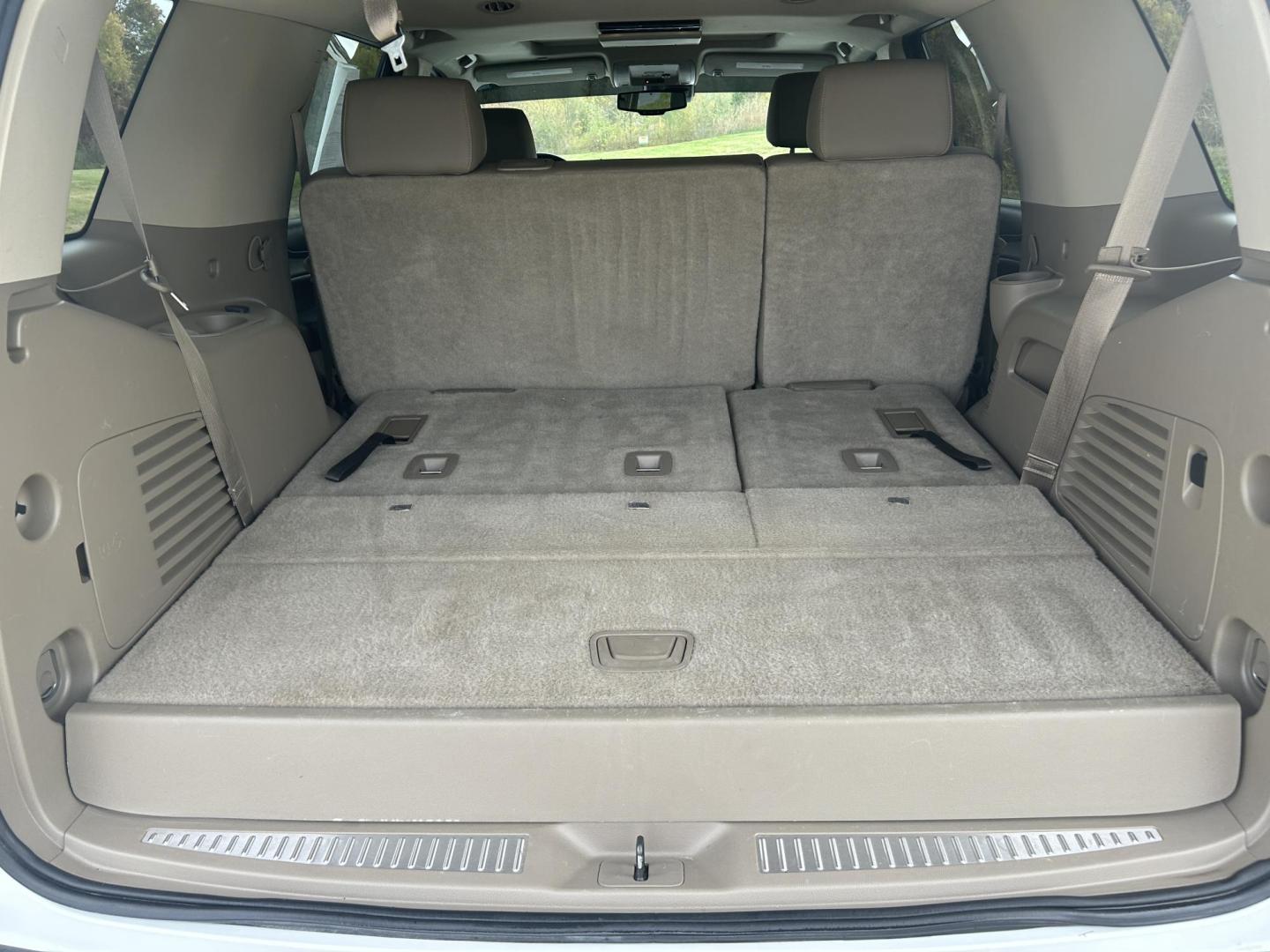 2015 WHITE /Black Chevrolet Tahoe LT 4WD (1GNSKBKC7FR) with an 5.3L V8 OHV 16V engine, Automatic transmission, located at 506 S. Kingshighway, Cape Girardeau, MO, 63703, (573) 235-5000, 37.294991, -89.553635 - 2015 Chevrolet Tahoe 1500 LT 145xxx miles 4 Wheel Drive 5.3L V8 Automatic Leather 3rd Row Rear Entertainment Backup Camera Power/Heated Seats Sunroof Remote Start Cruise Power Windows/Locks/Mirrors We have financing available and we accept trades! Fill out a credit application on our w - Photo#35