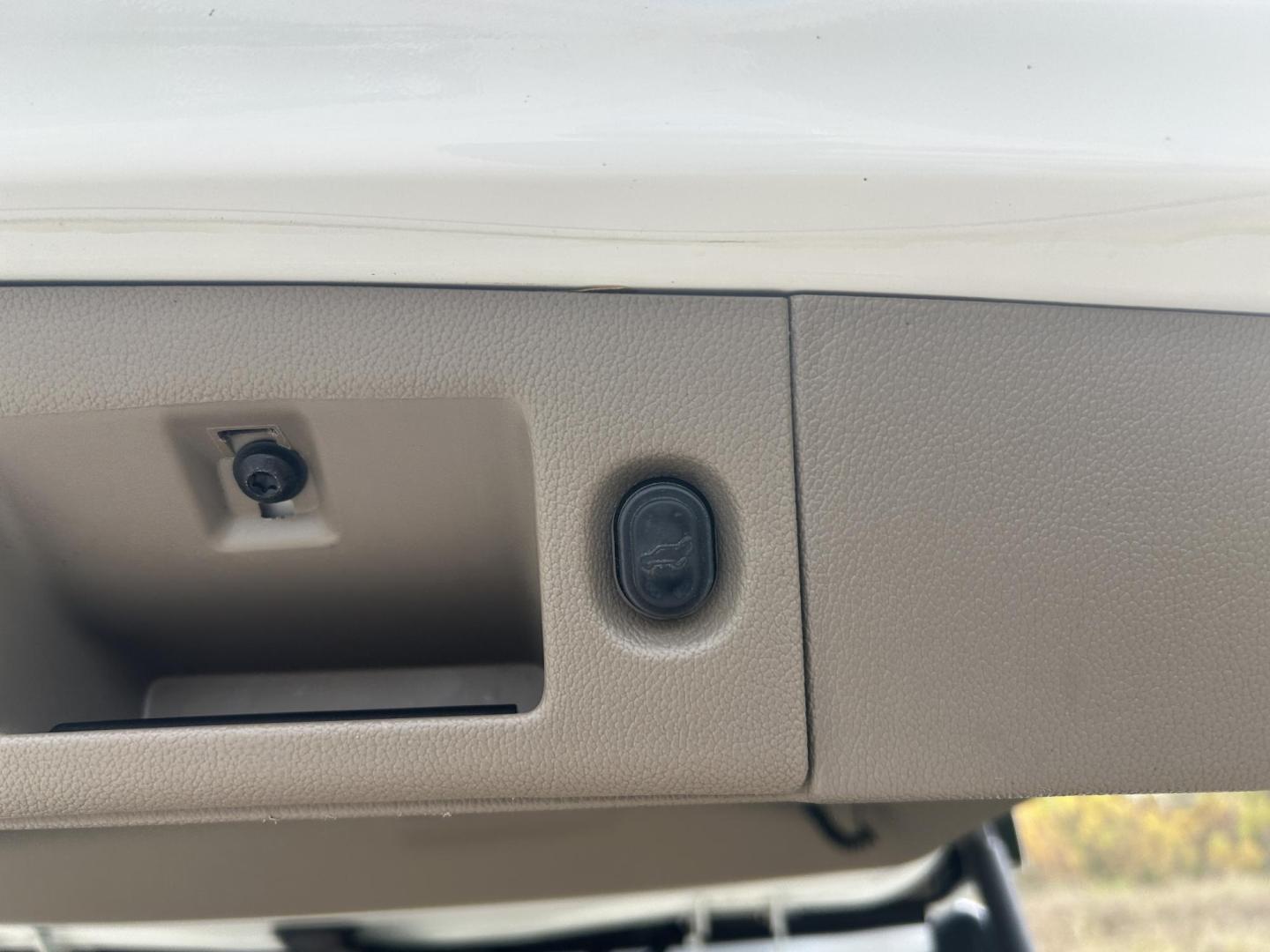 2015 WHITE /Black Chevrolet Tahoe LT 4WD (1GNSKBKC7FR) with an 5.3L V8 OHV 16V engine, Automatic transmission, located at 506 S. Kingshighway, Cape Girardeau, MO, 63703, (573) 235-5000, 37.294991, -89.553635 - 2015 Chevrolet Tahoe 1500 LT 145xxx miles 4 Wheel Drive 5.3L V8 Automatic Leather 3rd Row Rear Entertainment Backup Camera Power/Heated Seats Sunroof Remote Start Cruise Power Windows/Locks/Mirrors We have financing available and we accept trades! Fill out a credit application on our w - Photo#37