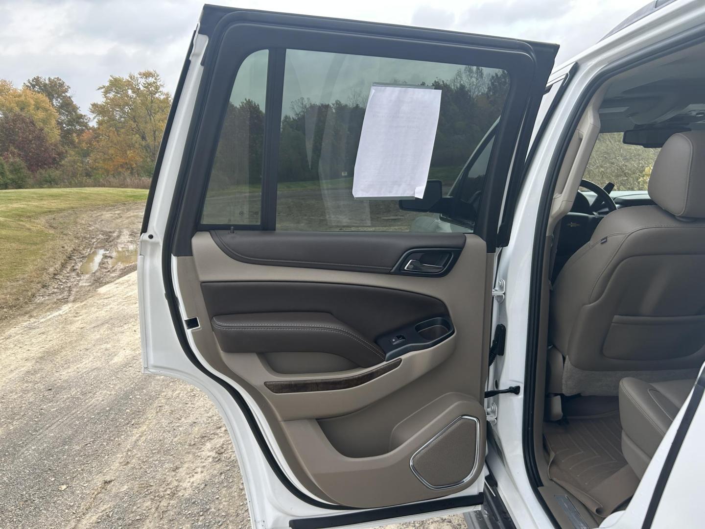 2015 WHITE /Black Chevrolet Tahoe LT 4WD (1GNSKBKC7FR) with an 5.3L V8 OHV 16V engine, Automatic transmission, located at 506 S. Kingshighway, Cape Girardeau, MO, 63703, (573) 235-5000, 37.294991, -89.553635 - 2015 Chevrolet Tahoe 1500 LT 145xxx miles 4 Wheel Drive 5.3L V8 Automatic Leather 3rd Row Rear Entertainment Backup Camera Power/Heated Seats Sunroof Remote Start Cruise Power Windows/Locks/Mirrors We have financing available and we accept trades! Fill out a credit application on our w - Photo#20