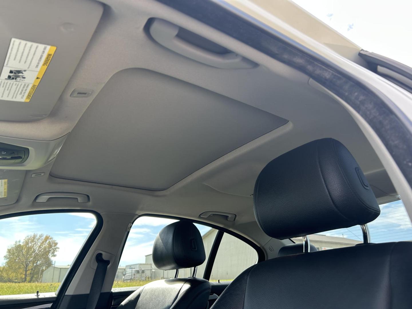 2016 WHITE /Black BMW 5-Series 535i xDrive (WBA5B3C53GG) with an 3.0L L6 DOHC 24V engine, Automatic transmission, located at 506 S. Kingshighway, Cape Girardeau, MO, 63703, (573) 235-5000, 37.294991, -89.553635 - 2016 BMW 535i xDrive 109xxx miles All Wheel Drive 3.0L I6 Automatic Leather Navigation Heads Up Display Heated Steering Wheel Power/Heated Seats Backup Camera Bluetooth Cruise Power Windows/Locks/Mirrors We have financing available and we accept trades! Fill out a credit application on - Photo#6