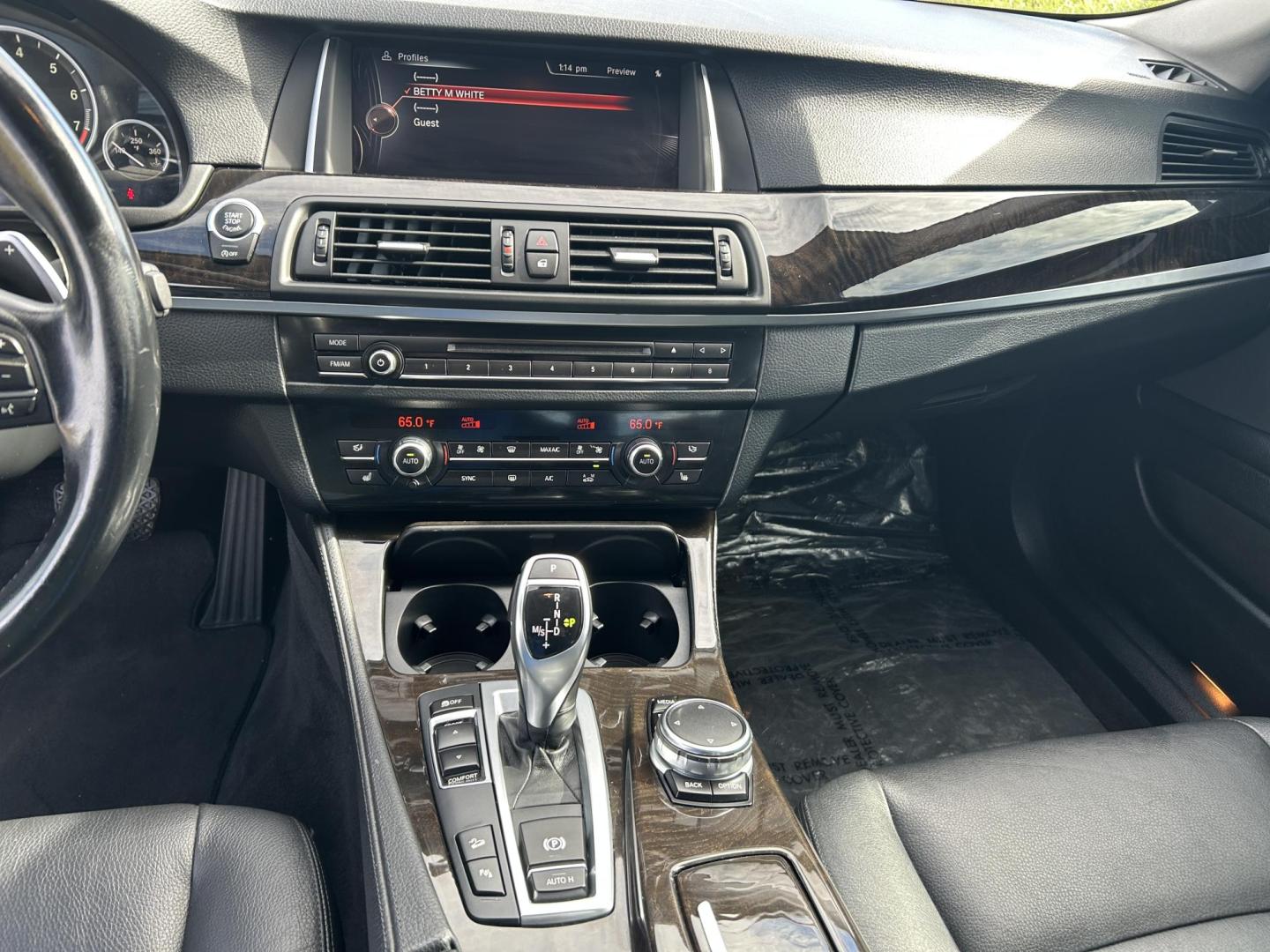 2016 WHITE /Black BMW 5-Series 535i xDrive (WBA5B3C53GG) with an 3.0L L6 DOHC 24V engine, Automatic transmission, located at 506 S. Kingshighway, Cape Girardeau, MO, 63703, (573) 235-5000, 37.294991, -89.553635 - 2016 BMW 535i xDrive 109xxx miles All Wheel Drive 3.0L I6 Automatic Leather Navigation Heads Up Display Heated Steering Wheel Power/Heated Seats Backup Camera Bluetooth Cruise Power Windows/Locks/Mirrors We have financing available and we accept trades! Fill out a credit application on - Photo#30