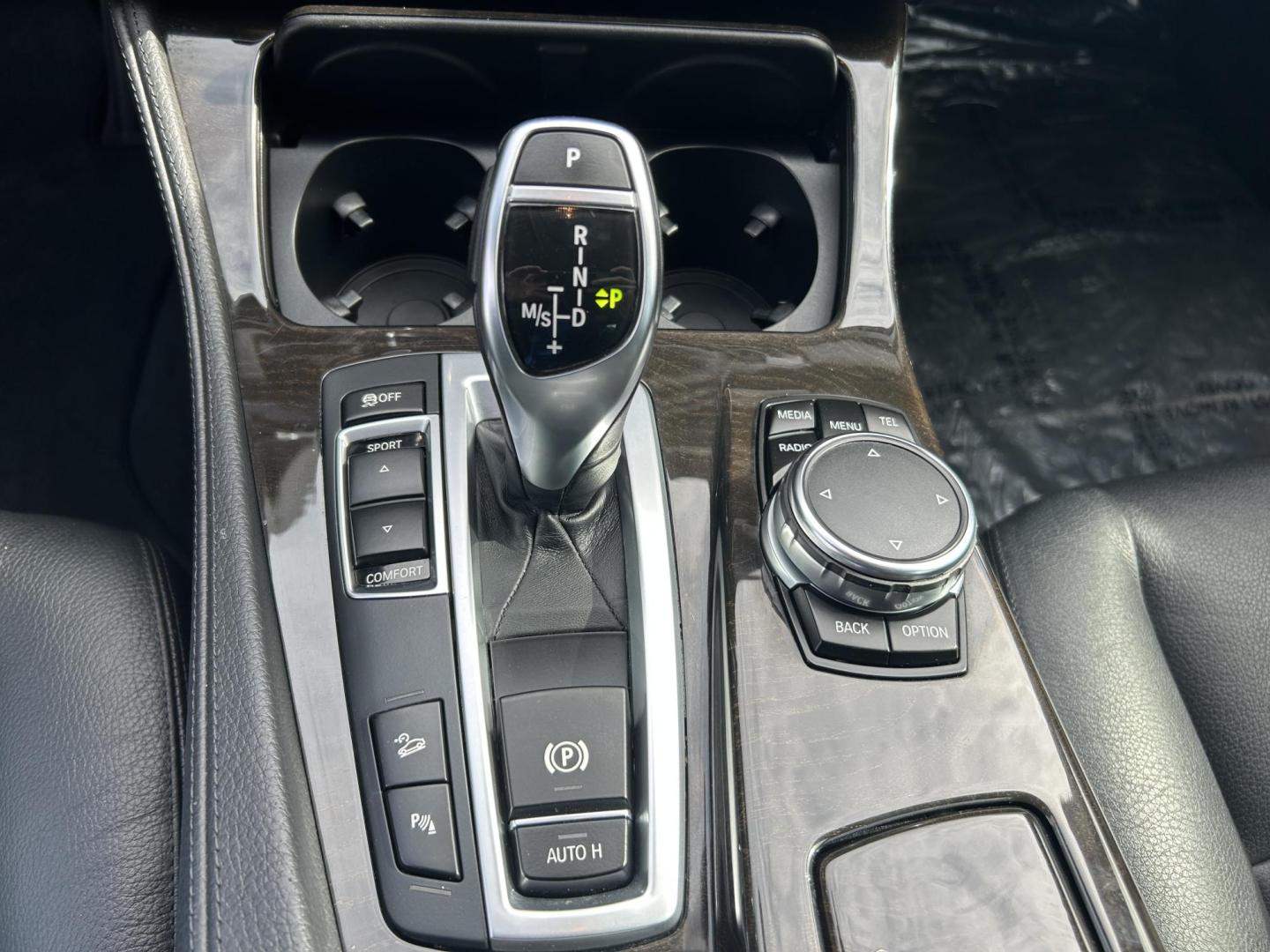 2016 WHITE /Black BMW 5-Series 535i xDrive (WBA5B3C53GG) with an 3.0L L6 DOHC 24V engine, Automatic transmission, located at 506 S. Kingshighway, Cape Girardeau, MO, 63703, (573) 235-5000, 37.294991, -89.553635 - 2016 BMW 535i xDrive 109xxx miles All Wheel Drive 3.0L I6 Automatic Leather Navigation Heads Up Display Heated Steering Wheel Power/Heated Seats Backup Camera Bluetooth Cruise Power Windows/Locks/Mirrors We have financing available and we accept trades! Fill out a credit application on - Photo#31