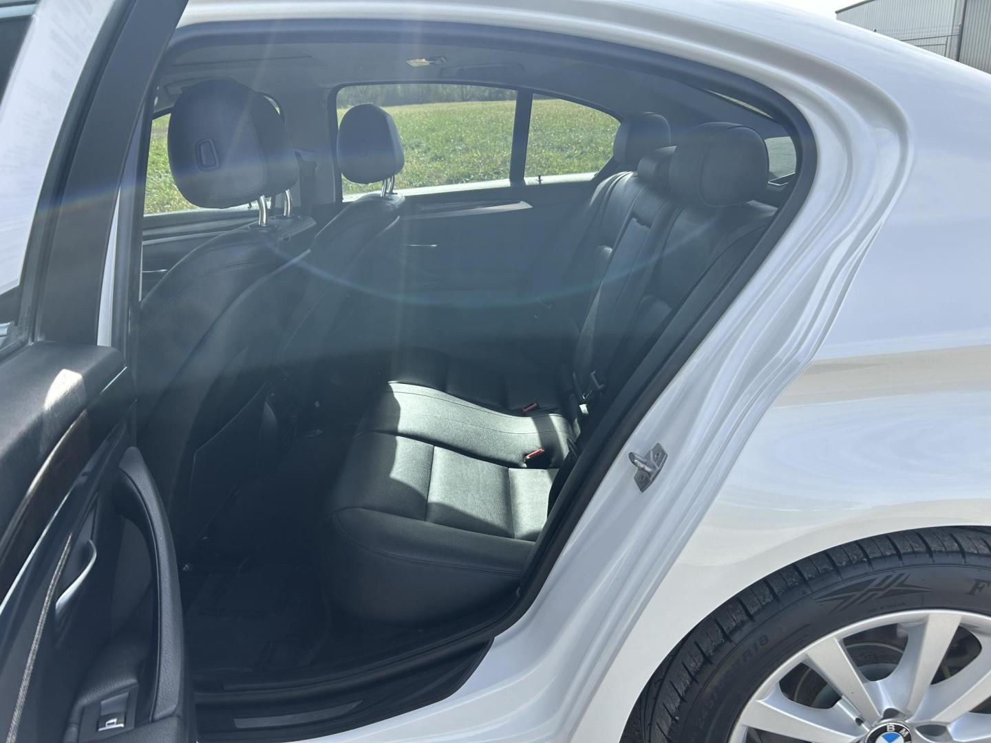 2016 WHITE /Black BMW 5-Series 535i xDrive (WBA5B3C53GG) with an 3.0L L6 DOHC 24V engine, Automatic transmission, located at 506 S. Kingshighway, Cape Girardeau, MO, 63703, (573) 235-5000, 37.294991, -89.553635 - 2016 BMW 535i xDrive 109xxx miles All Wheel Drive 3.0L I6 Automatic Leather Navigation Heads Up Display Heated Steering Wheel Power/Heated Seats Backup Camera Bluetooth Cruise Power Windows/Locks/Mirrors We have financing available and we accept trades! Fill out a credit application on - Photo#18