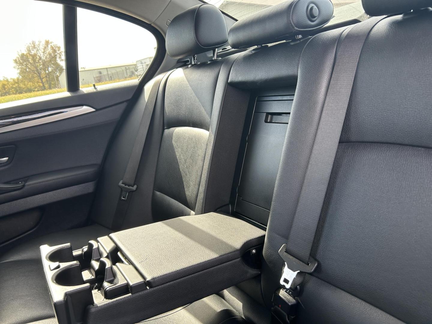 2016 WHITE /Black BMW 5-Series 535i xDrive (WBA5B3C53GG) with an 3.0L L6 DOHC 24V engine, Automatic transmission, located at 506 S. Kingshighway, Cape Girardeau, MO, 63703, (573) 235-5000, 37.294991, -89.553635 - 2016 BMW 535i xDrive 109xxx miles All Wheel Drive 3.0L I6 Automatic Leather Navigation Heads Up Display Heated Steering Wheel Power/Heated Seats Backup Camera Bluetooth Cruise Power Windows/Locks/Mirrors We have financing available and we accept trades! Fill out a credit application on - Photo#21