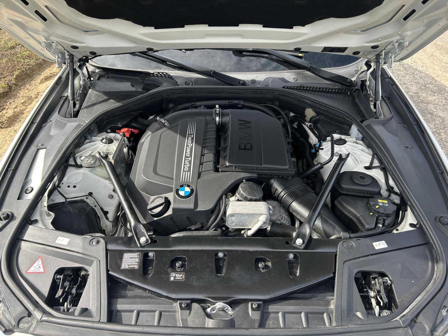 2016 WHITE /Black BMW 5-Series 535i xDrive (WBA5B3C53GG) with an 3.0L L6 DOHC 24V engine, Automatic transmission, located at 506 S. Kingshighway, Cape Girardeau, MO, 63703, (573) 235-5000, 37.294991, -89.553635 - 2016 BMW 535i xDrive 109xxx miles All Wheel Drive 3.0L I6 Automatic Leather Navigation Heads Up Display Heated Steering Wheel Power/Heated Seats Backup Camera Bluetooth Cruise Power Windows/Locks/Mirrors We have financing available and we accept trades! Fill out a credit application on - Photo#38