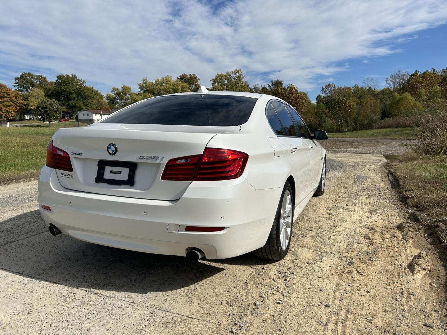 2016 WHITE /Black BMW 5-Series 535i xDrive (WBA5B3C53GG) with an 3.0L L6 DOHC 24V engine, Automatic transmission, located at 506 S. Kingshighway, Cape Girardeau, MO, 63703, (573) 235-5000, 37.294991, -89.553635 - 2016 BMW 535i xDrive 109xxx miles All Wheel Drive 3.0L I6 Automatic Leather Navigation Heads Up Display Heated Steering Wheel Power/Heated Seats Backup Camera Bluetooth Cruise Power Windows/Locks/Mirrors We have financing available and we accept trades! Fill out a credit application on - Photo#12