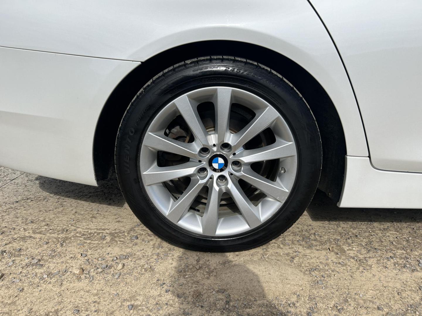 2016 WHITE /Black BMW 5-Series 535i xDrive (WBA5B3C53GG) with an 3.0L L6 DOHC 24V engine, Automatic transmission, located at 506 S. Kingshighway, Cape Girardeau, MO, 63703, (573) 235-5000, 37.294991, -89.553635 - 2016 BMW 535i xDrive 109xxx miles All Wheel Drive 3.0L I6 Automatic Leather Navigation Heads Up Display Heated Steering Wheel Power/Heated Seats Backup Camera Bluetooth Cruise Power Windows/Locks/Mirrors We have financing available and we accept trades! Fill out a credit application on - Photo#48