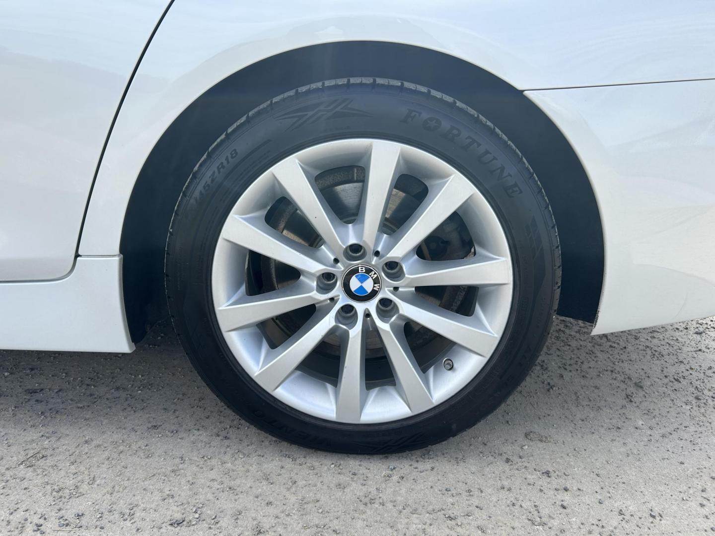 2016 WHITE /Black BMW 5-Series 535i xDrive (WBA5B3C53GG) with an 3.0L L6 DOHC 24V engine, Automatic transmission, located at 506 S. Kingshighway, Cape Girardeau, MO, 63703, (573) 235-5000, 37.294991, -89.553635 - 2016 BMW 535i xDrive 109xxx miles All Wheel Drive 3.0L I6 Automatic Leather Navigation Heads Up Display Heated Steering Wheel Power/Heated Seats Backup Camera Bluetooth Cruise Power Windows/Locks/Mirrors We have financing available and we accept trades! Fill out a credit application on - Photo#46