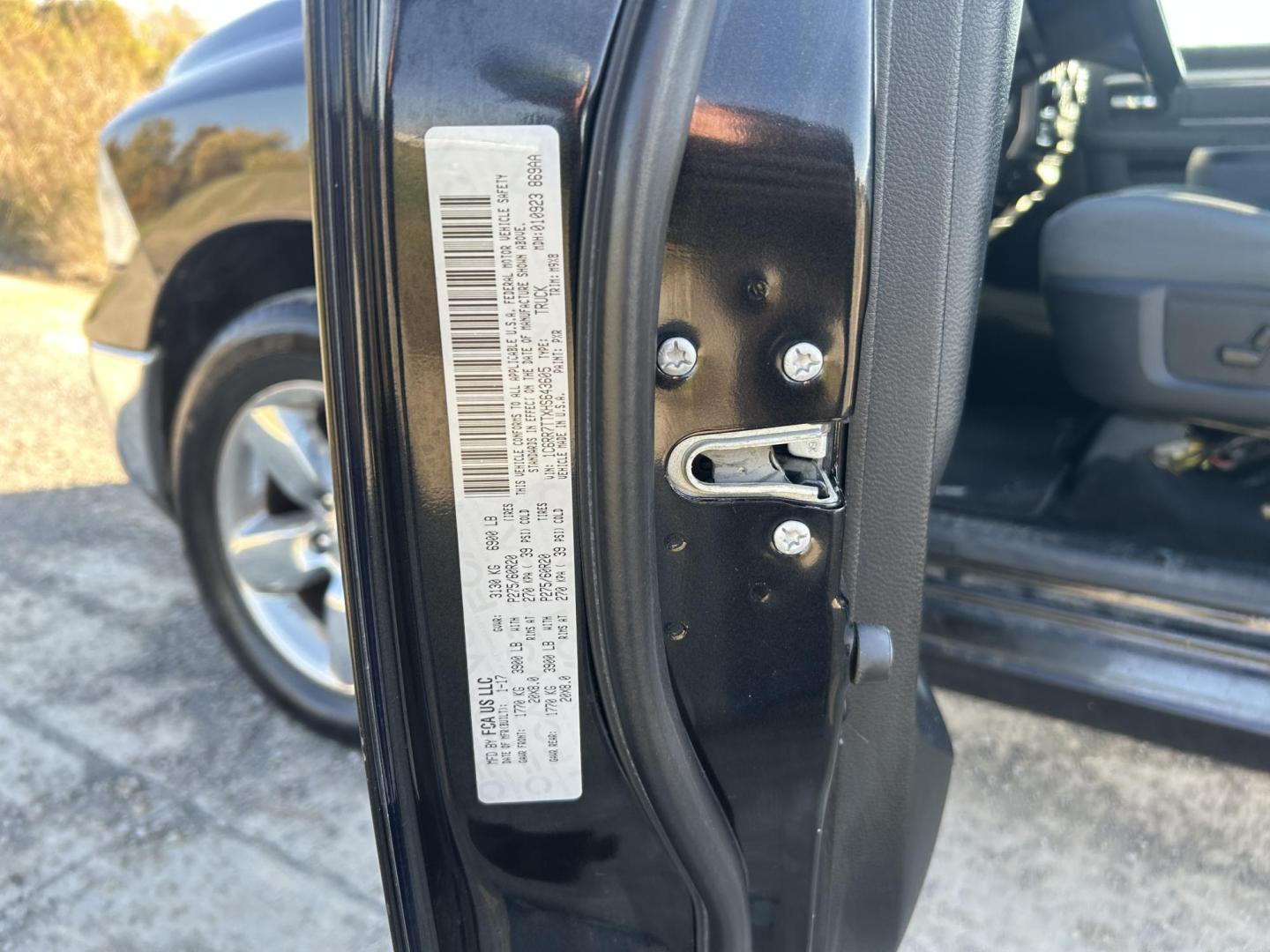 2017 BLACK /Gray RAM 1500 Big Horn Crew Cab LWB 4WD (1C6RR7TTXHS) with an 5.7L V8 OHV 16V engine, Automatic transmission, located at 506 S. Kingshighway, Cape Girardeau, MO, 63703, (573) 235-5000, 37.294991, -89.553635 - 2017 Ram 1500 Big Horn Only 53xxx miles 4x4 5.7L V8 Automatic Navigation Backup Camera Power Driver Seat Bluetooth Remote Start Cruise Power Windows/Locks/Mirrors We have financing available and we accept trades! Fill out a credit application on our website or come by today! If you have - Photo#19