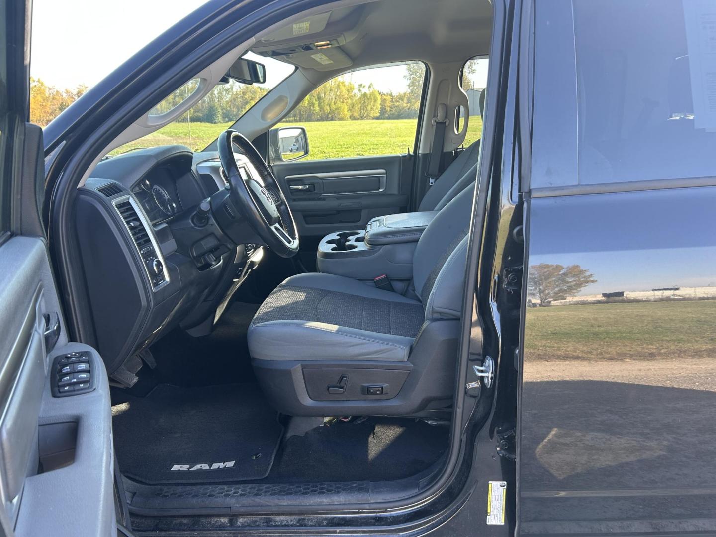 2017 BLACK /Gray RAM 1500 Big Horn Crew Cab LWB 4WD (1C6RR7TTXHS) with an 5.7L V8 OHV 16V engine, Automatic transmission, located at 506 S. Kingshighway, Cape Girardeau, MO, 63703, (573) 235-5000, 37.294991, -89.553635 - 2017 Ram 1500 Big Horn Only 53xxx miles 4x4 5.7L V8 Automatic Navigation Backup Camera Power Driver Seat Bluetooth Remote Start Cruise Power Windows/Locks/Mirrors We have financing available and we accept trades! Fill out a credit application on our website or come by today! If you have - Photo#12