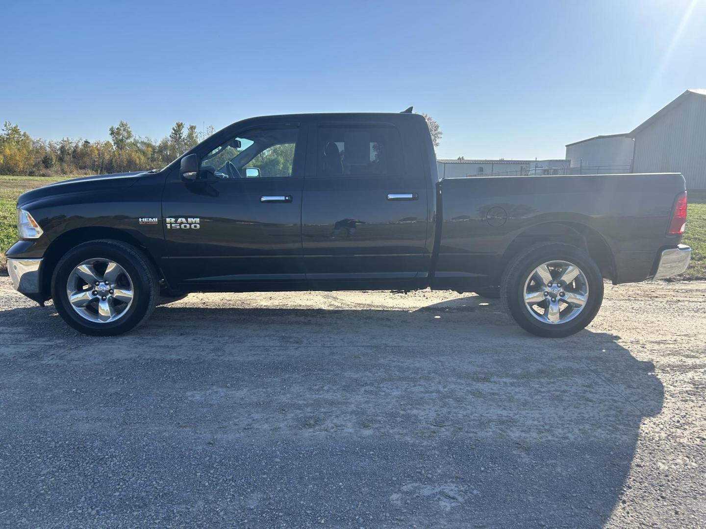 2017 BLACK /Gray RAM 1500 Big Horn Crew Cab LWB 4WD (1C6RR7TTXHS) with an 5.7L V8 OHV 16V engine, Automatic transmission, located at 506 S. Kingshighway, Cape Girardeau, MO, 63703, (573) 235-5000, 37.294991, -89.553635 - 2017 Ram 1500 Big Horn Only 53xxx miles 4x4 5.7L V8 Automatic Navigation Backup Camera Power Driver Seat Bluetooth Remote Start Cruise Power Windows/Locks/Mirrors We have financing available and we accept trades! Fill out a credit application on our website or come by today! If you have - Photo#6