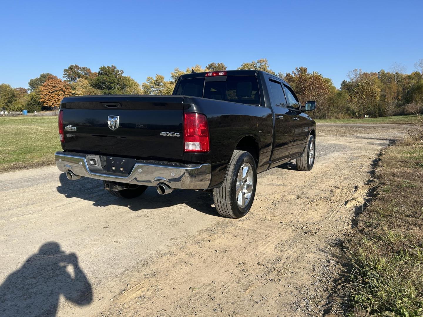 2017 BLACK /Gray RAM 1500 Big Horn Crew Cab LWB 4WD (1C6RR7TTXHS) with an 5.7L V8 OHV 16V engine, Automatic transmission, located at 506 S. Kingshighway, Cape Girardeau, MO, 63703, (573) 235-5000, 37.294991, -89.553635 - 2017 Ram 1500 Big Horn Only 53xxx miles 4x4 5.7L V8 Automatic Navigation Backup Camera Power Driver Seat Bluetooth Remote Start Cruise Power Windows/Locks/Mirrors We have financing available and we accept trades! Fill out a credit application on our website or come by today! If you have - Photo#9