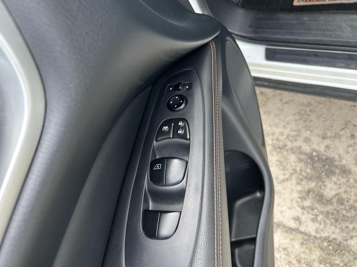 2019 WHITE /Black Nissan Pathfinder Platinum 2WD (5N1DR2MN2KC) with an 3.5L V6 DOHC 24V engine, CVT transmission, located at 506 S. Kingshighway, Cape Girardeau, MO, 63703, (573) 235-5000, 37.294991, -89.553635 - 2019 Nissan SV Rock Creek Edition Only 57xxx miles Front Wheel Drive 3.5L V6 Automatic Leather 3rd Row Navigation Rear Entertainment Power/Heated/Cooled Seats Heated Rear Seats Heated Steering Wheel Backup Camera Sunroof Bluetooth Remote Start Cruise Power Windows/Locks/Mirrors We - Photo#21