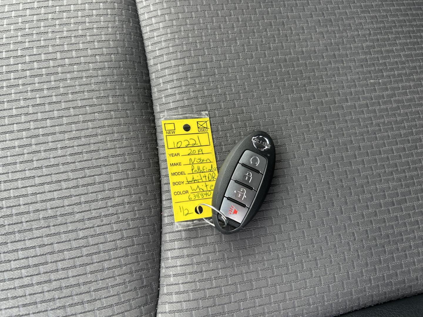 2019 WHITE /Black Nissan Pathfinder Platinum 2WD (5N1DR2MN2KC) with an 3.5L V6 DOHC 24V engine, CVT transmission, located at 506 S. Kingshighway, Cape Girardeau, MO, 63703, (573) 235-5000, 37.294991, -89.553635 - 2019 Nissan SV Rock Creek Edition Only 57xxx miles Front Wheel Drive 3.5L V6 Automatic Leather 3rd Row Navigation Rear Entertainment Power/Heated/Cooled Seats Heated Rear Seats Heated Steering Wheel Backup Camera Sunroof Bluetooth Remote Start Cruise Power Windows/Locks/Mirrors We - Photo#2