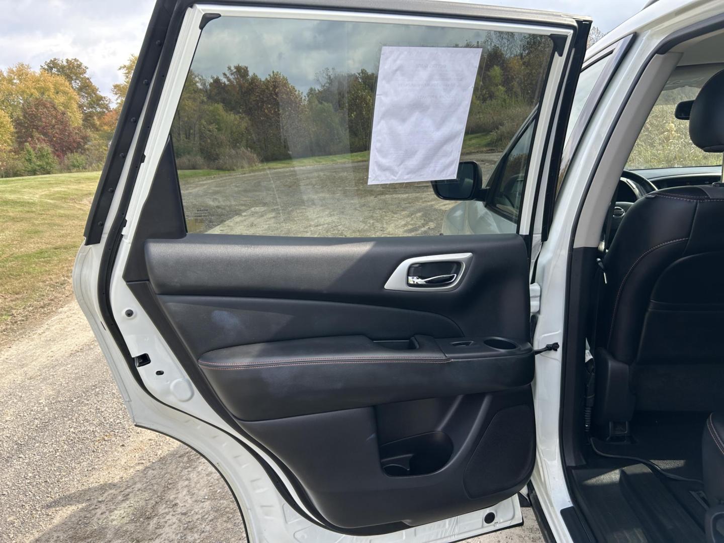 2019 WHITE /Black Nissan Pathfinder Platinum 2WD (5N1DR2MN2KC) with an 3.5L V6 DOHC 24V engine, CVT transmission, located at 506 S. Kingshighway, Cape Girardeau, MO, 63703, (573) 235-5000, 37.294991, -89.553635 - 2019 Nissan SV Rock Creek Edition Only 57xxx miles Front Wheel Drive 3.5L V6 Automatic Leather 3rd Row Navigation Rear Entertainment Power/Heated/Cooled Seats Heated Rear Seats Heated Steering Wheel Backup Camera Sunroof Bluetooth Remote Start Cruise Power Windows/Locks/Mirrors We - Photo#15