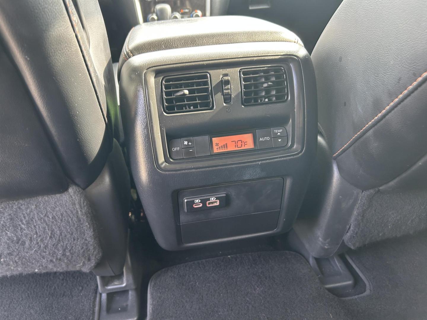 2019 WHITE /Black Nissan Pathfinder Platinum 2WD (5N1DR2MN2KC) with an 3.5L V6 DOHC 24V engine, CVT transmission, located at 506 S. Kingshighway, Cape Girardeau, MO, 63703, (573) 235-5000, 37.294991, -89.553635 - 2019 Nissan SV Rock Creek Edition Only 57xxx miles Front Wheel Drive 3.5L V6 Automatic Leather 3rd Row Navigation Rear Entertainment Power/Heated/Cooled Seats Heated Rear Seats Heated Steering Wheel Backup Camera Sunroof Bluetooth Remote Start Cruise Power Windows/Locks/Mirrors We - Photo#34