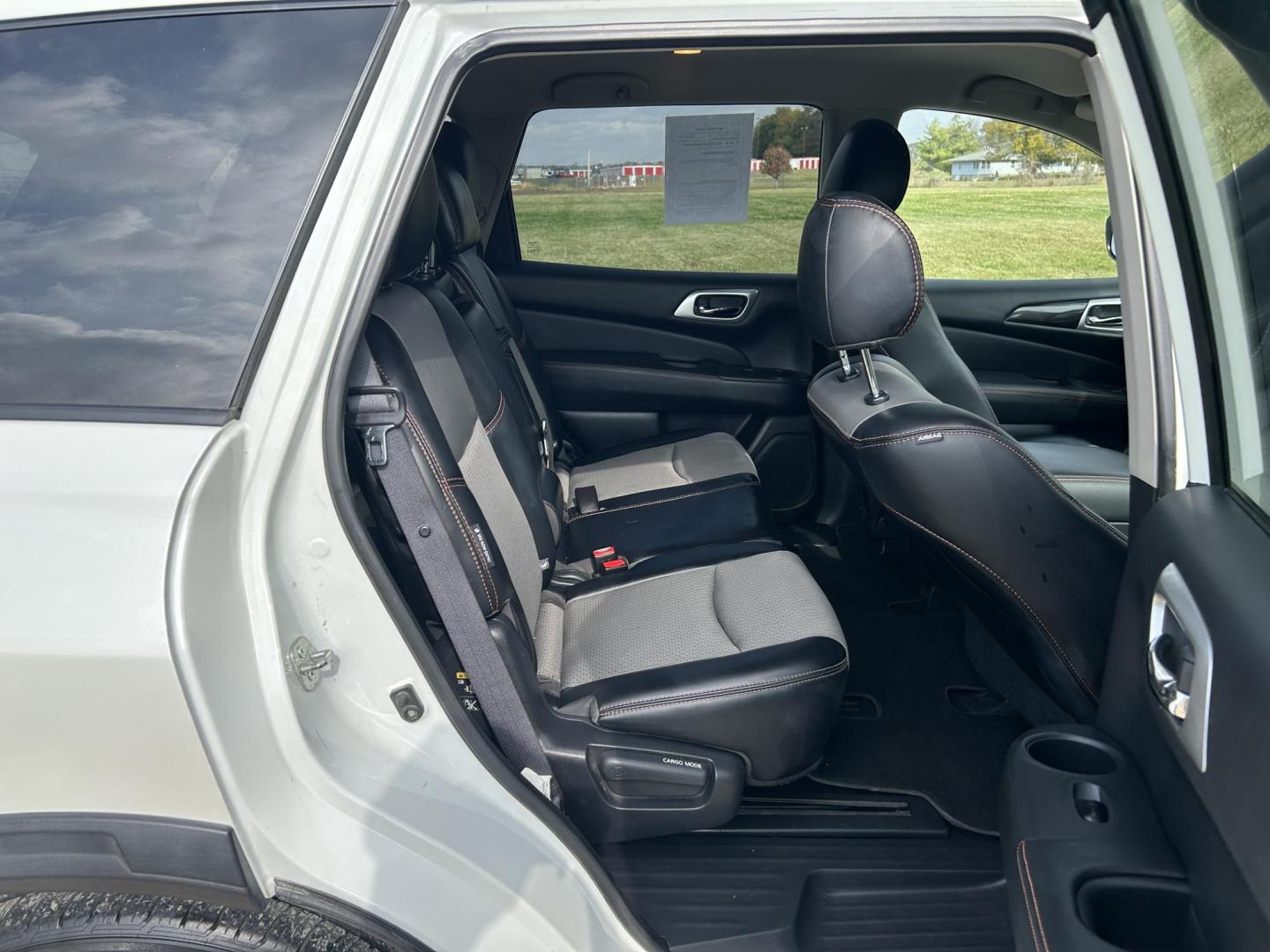 2019 WHITE /Black Nissan Pathfinder Platinum 2WD (5N1DR2MN2KC) with an 3.5L V6 DOHC 24V engine, CVT transmission, located at 506 S. Kingshighway, Cape Girardeau, MO, 63703, (573) 235-5000, 37.294991, -89.553635 - 2019 Nissan SV Rock Creek Edition Only 57xxx miles Front Wheel Drive 3.5L V6 Automatic Leather 3rd Row Navigation Rear Entertainment Power/Heated/Cooled Seats Heated Rear Seats Heated Steering Wheel Backup Camera Sunroof Bluetooth Remote Start Cruise Power Windows/Locks/Mirrors We - Photo#19