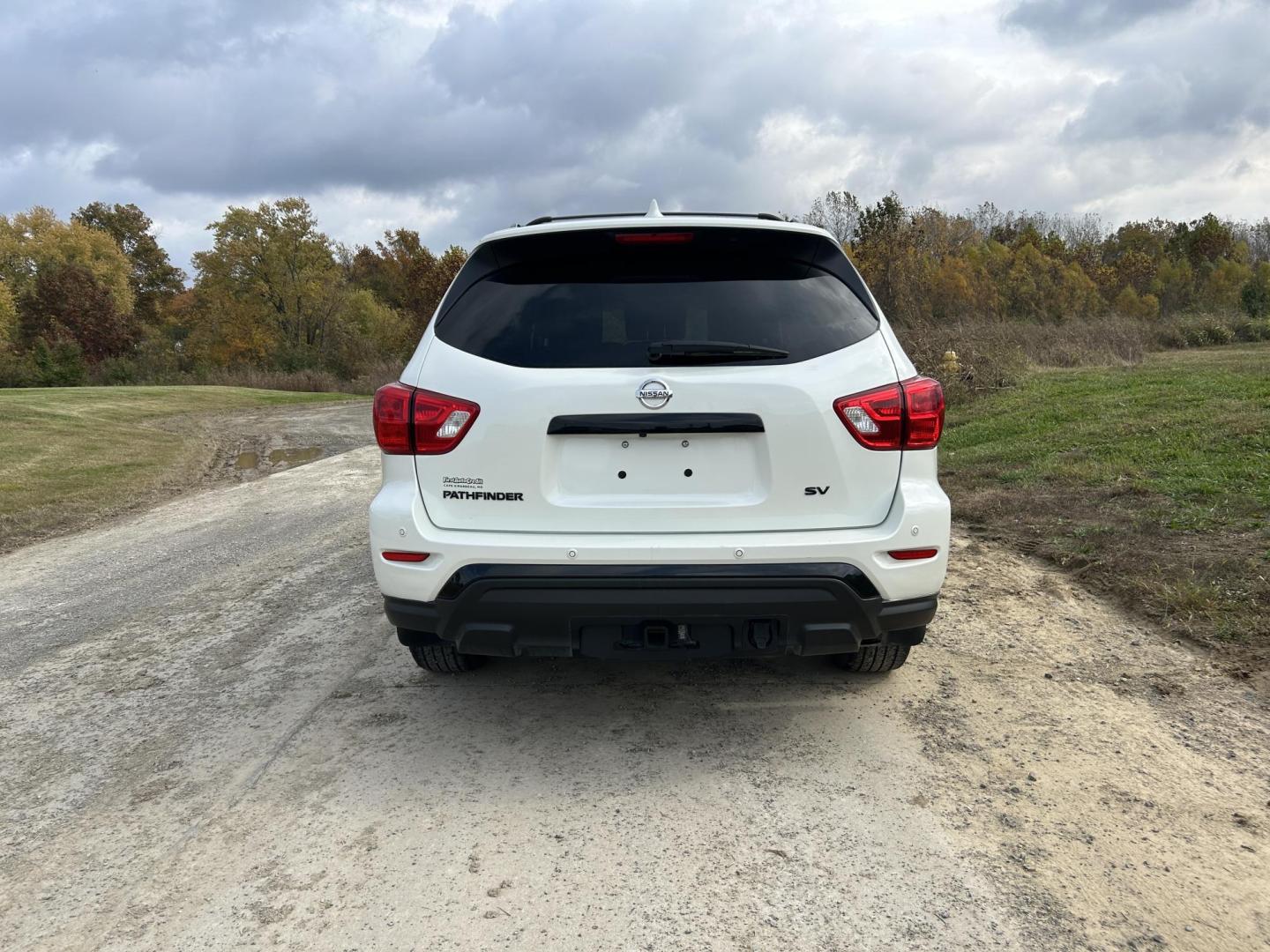 2019 WHITE /Black Nissan Pathfinder Platinum 2WD (5N1DR2MN2KC) with an 3.5L V6 DOHC 24V engine, CVT transmission, located at 506 S. Kingshighway, Cape Girardeau, MO, 63703, (573) 235-5000, 37.294991, -89.553635 - 2019 Nissan SV Rock Creek Edition Only 57xxx miles Front Wheel Drive 3.5L V6 Automatic Leather 3rd Row Navigation Rear Entertainment Power/Heated/Cooled Seats Heated Rear Seats Heated Steering Wheel Backup Camera Sunroof Bluetooth Remote Start Cruise Power Windows/Locks/Mirrors We - Photo#8