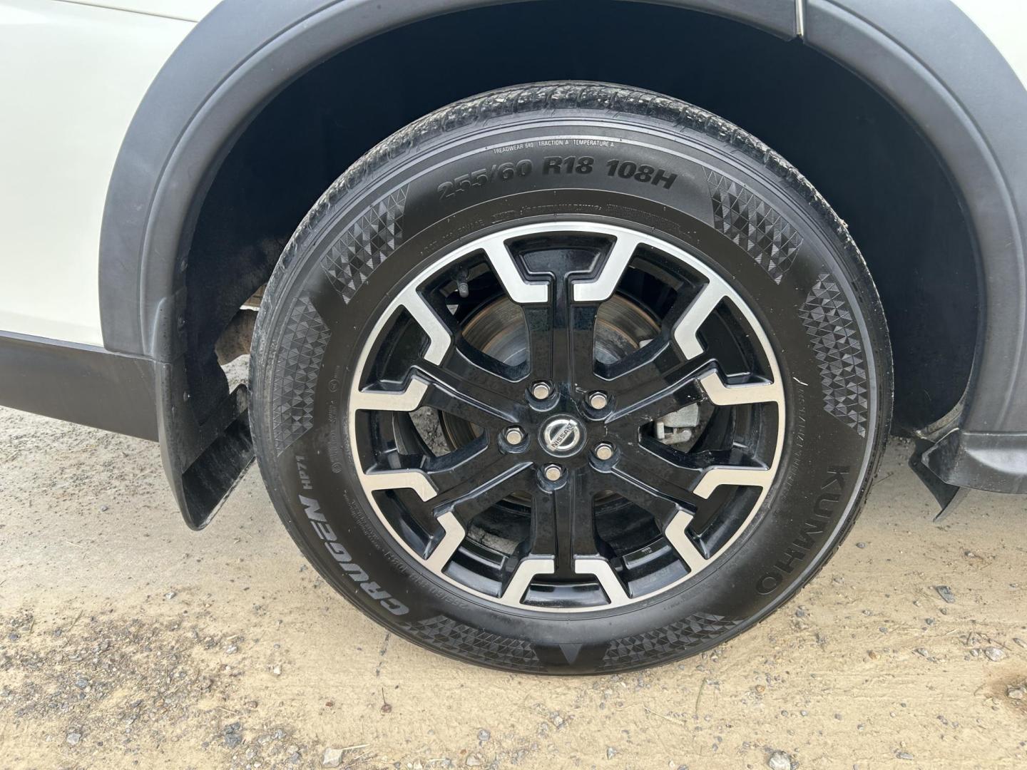 2019 WHITE /Black Nissan Pathfinder Platinum 2WD (5N1DR2MN2KC) with an 3.5L V6 DOHC 24V engine, CVT transmission, located at 506 S. Kingshighway, Cape Girardeau, MO, 63703, (573) 235-5000, 37.294991, -89.553635 - 2019 Nissan SV Rock Creek Edition Only 57xxx miles Front Wheel Drive 3.5L V6 Automatic Leather 3rd Row Navigation Rear Entertainment Power/Heated/Cooled Seats Heated Rear Seats Heated Steering Wheel Backup Camera Sunroof Bluetooth Remote Start Cruise Power Windows/Locks/Mirrors We - Photo#41