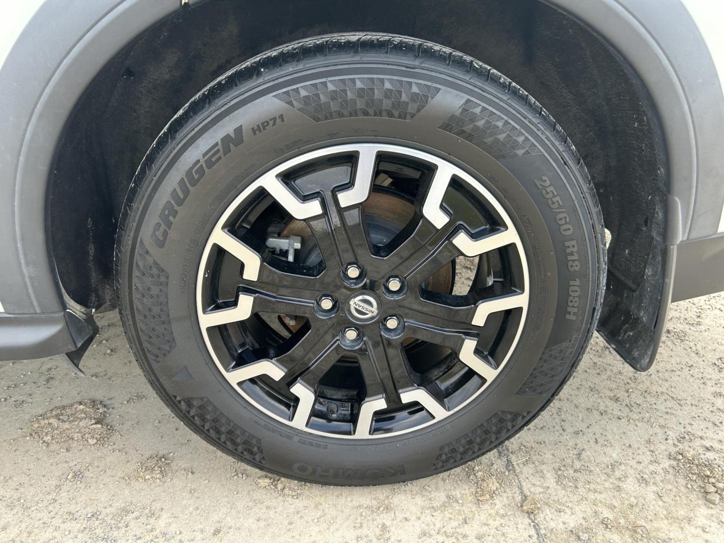 2019 WHITE /Black Nissan Pathfinder Platinum 2WD (5N1DR2MN2KC) with an 3.5L V6 DOHC 24V engine, CVT transmission, located at 506 S. Kingshighway, Cape Girardeau, MO, 63703, (573) 235-5000, 37.294991, -89.553635 - 2019 Nissan SV Rock Creek Edition Only 57xxx miles Front Wheel Drive 3.5L V6 Automatic Leather 3rd Row Navigation Rear Entertainment Power/Heated/Cooled Seats Heated Rear Seats Heated Steering Wheel Backup Camera Sunroof Bluetooth Remote Start Cruise Power Windows/Locks/Mirrors We - Photo#42