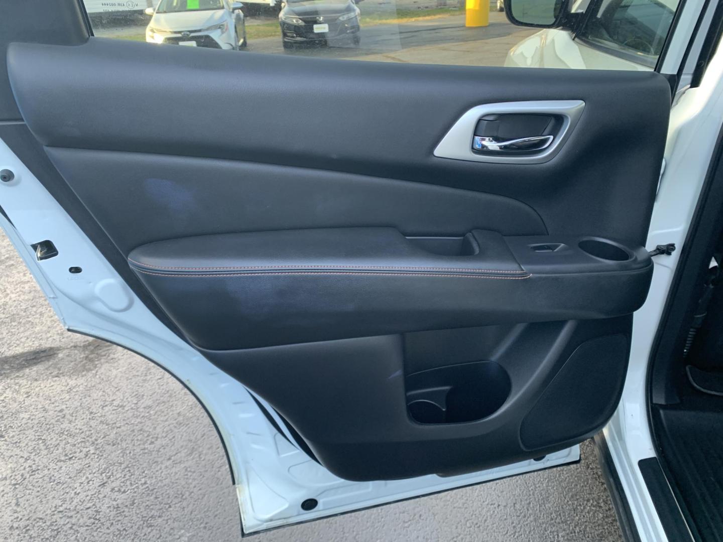 2019 WHITE /Black Nissan Pathfinder Platinum 2WD (5N1DR2MN2KC) with an 3.5L V6 DOHC 24V engine, CVT transmission, located at 506 S. Kingshighway, Cape Girardeau, MO, 63703, (573) 235-5000, 37.294991, -89.553635 - 2019 Nissan SV Rock Creek Edition Only 57xxx miles Front Wheel Drive 3.5L V6 Automatic Leather 3rd Row Navigation Rear Entertainment Power/Heated/Cooled Seats Heated Rear Seats Heated Steering Wheel Backup Camera Sunroof Bluetooth Remote Start Cruise Power Windows/Locks/Mirrors We - Photo#14