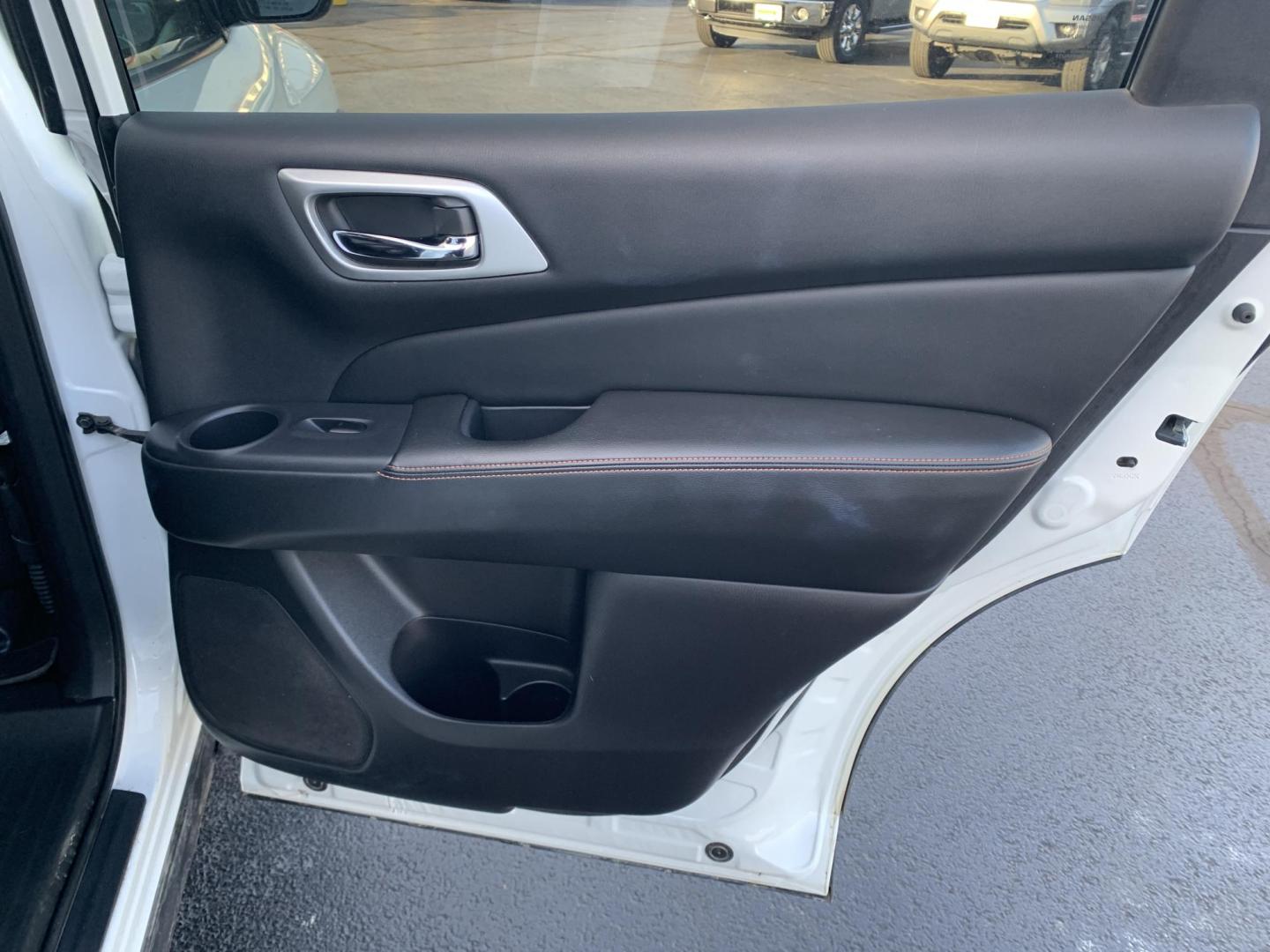 2019 WHITE /Black Nissan Pathfinder Platinum 2WD (5N1DR2MN2KC) with an 3.5L V6 DOHC 24V engine, CVT transmission, located at 506 S. Kingshighway, Cape Girardeau, MO, 63703, (573) 235-5000, 37.294991, -89.553635 - 2019 Nissan SV Rock Creek Edition Only 57xxx miles Front Wheel Drive 3.5L V6 Automatic Leather 3rd Row Navigation Rear Entertainment Power/Heated/Cooled Seats Heated Rear Seats Heated Steering Wheel Backup Camera Sunroof Bluetooth Remote Start Cruise Power Windows/Locks/Mirrors We - Photo#17