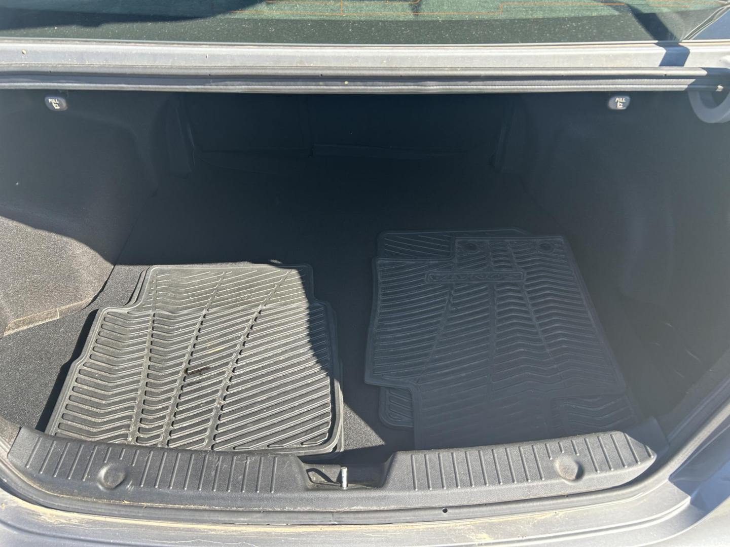 2013 GRAY /Gray Hyundai Sonata GLS (5NPEB4AC2DH) with an 2.4L L4 DOHC 16V engine, Automatic transmission, located at 506 S. Kingshighway, Cape Girardeau, MO, 63703, (573) 235-5000, 37.294991, -89.553635 - 2013 Hyundai Sonata GLS 126xxx miles Front Wheel Drive 2.4L 4 Cyl. Automatic Cruise Bluetooth Power Windows/Locks/Mirrors We have financing available and we accept trades! Fill out a credit application on our website or come by today! If you have any questions, give us a call at (573) 235-5 - Photo#24