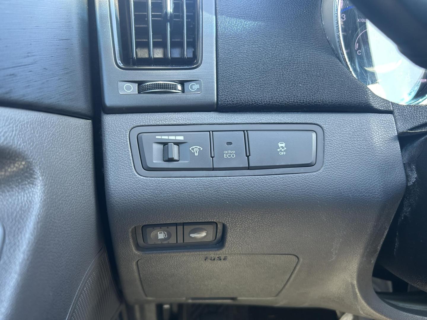 2013 GRAY /Gray Hyundai Sonata GLS (5NPEB4AC2DH) with an 2.4L L4 DOHC 16V engine, Automatic transmission, located at 506 S. Kingshighway, Cape Girardeau, MO, 63703, (573) 235-5000, 37.294991, -89.553635 - 2013 Hyundai Sonata GLS 126xxx miles Front Wheel Drive 2.4L 4 Cyl. Automatic Cruise Bluetooth Power Windows/Locks/Mirrors We have financing available and we accept trades! Fill out a credit application on our website or come by today! If you have any questions, give us a call at (573) 235-5 - Photo#25