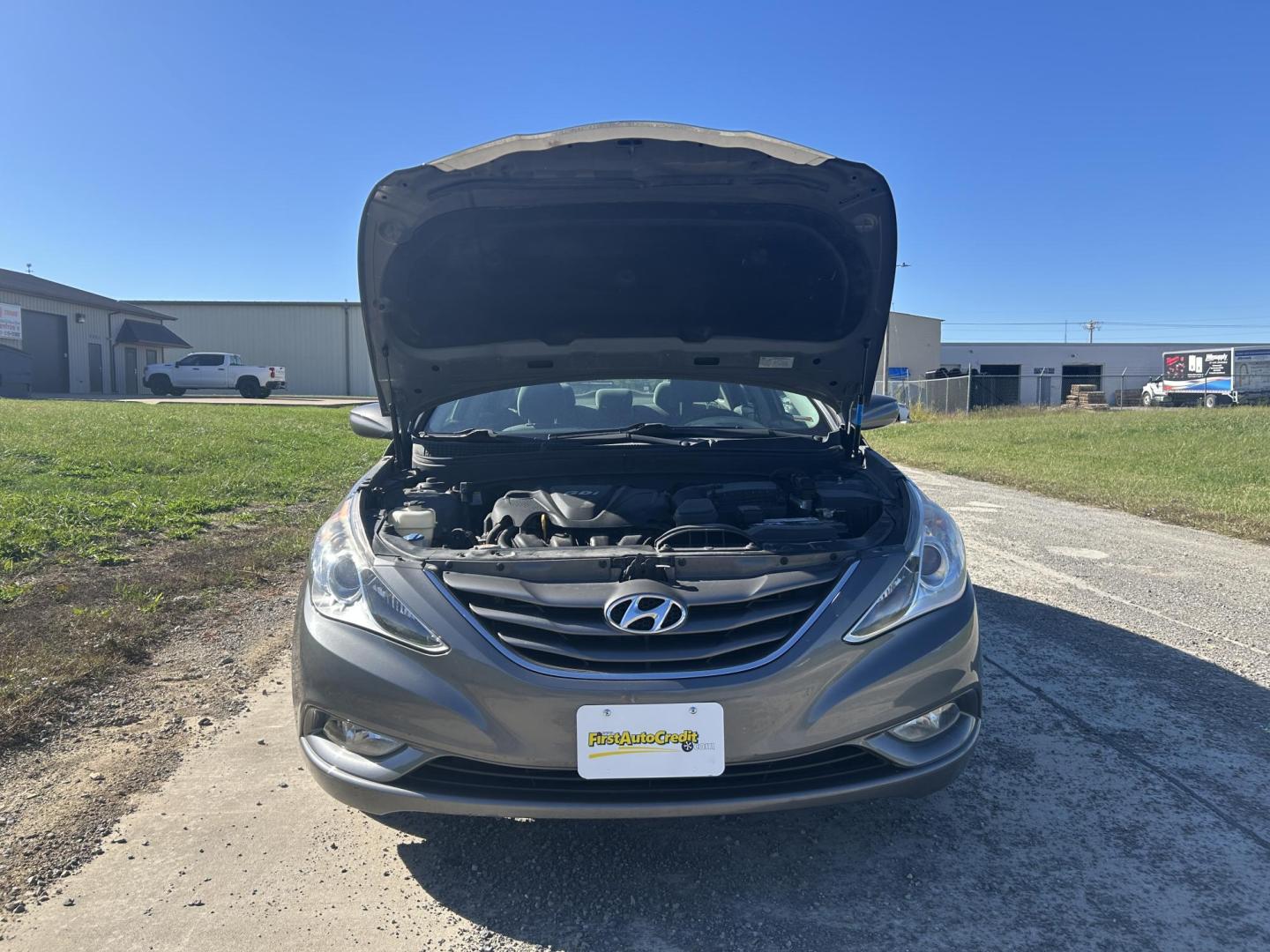 2013 GRAY /Gray Hyundai Sonata GLS (5NPEB4AC2DH) with an 2.4L L4 DOHC 16V engine, Automatic transmission, located at 506 S. Kingshighway, Cape Girardeau, MO, 63703, (573) 235-5000, 37.294991, -89.553635 - 2013 Hyundai Sonata GLS 126xxx miles Front Wheel Drive 2.4L 4 Cyl. Automatic Cruise Bluetooth Power Windows/Locks/Mirrors We have financing available and we accept trades! Fill out a credit application on our website or come by today! If you have any questions, give us a call at (573) 235-5 - Photo#32